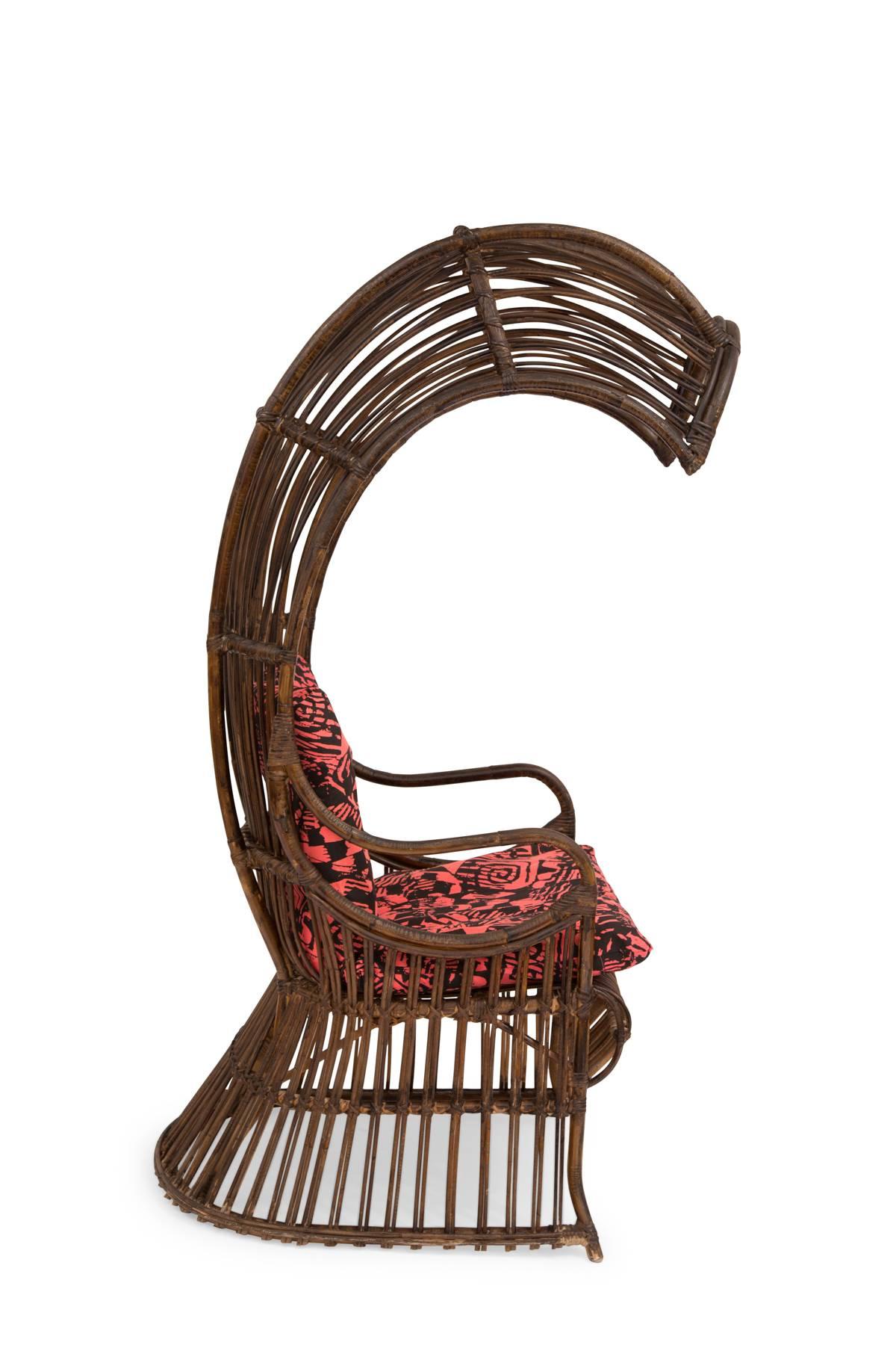 Italian Cobra Chair in the Style of Franco Albini