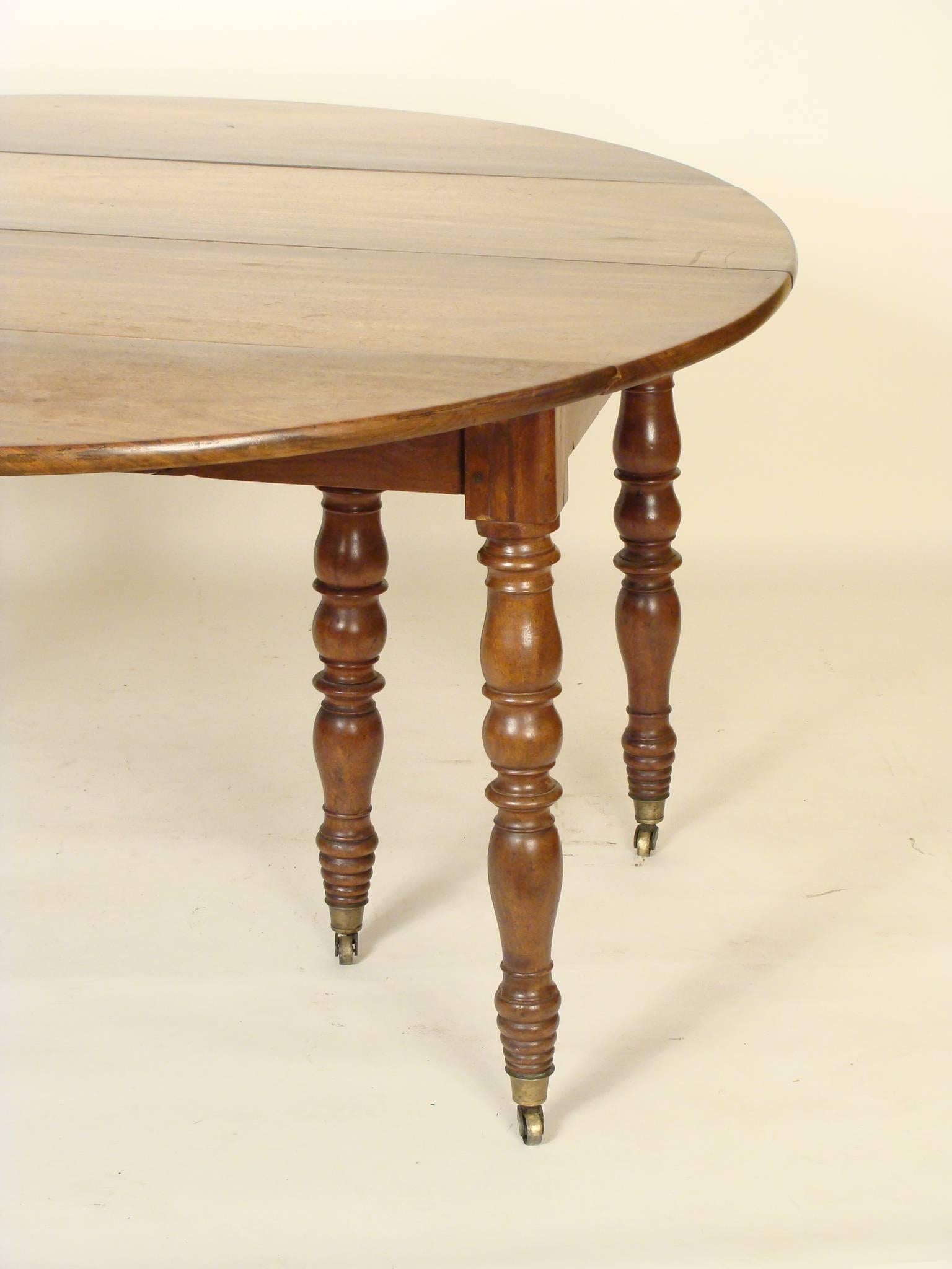 Louis Philippe Dining Table In Good Condition In Laguna Beach, CA