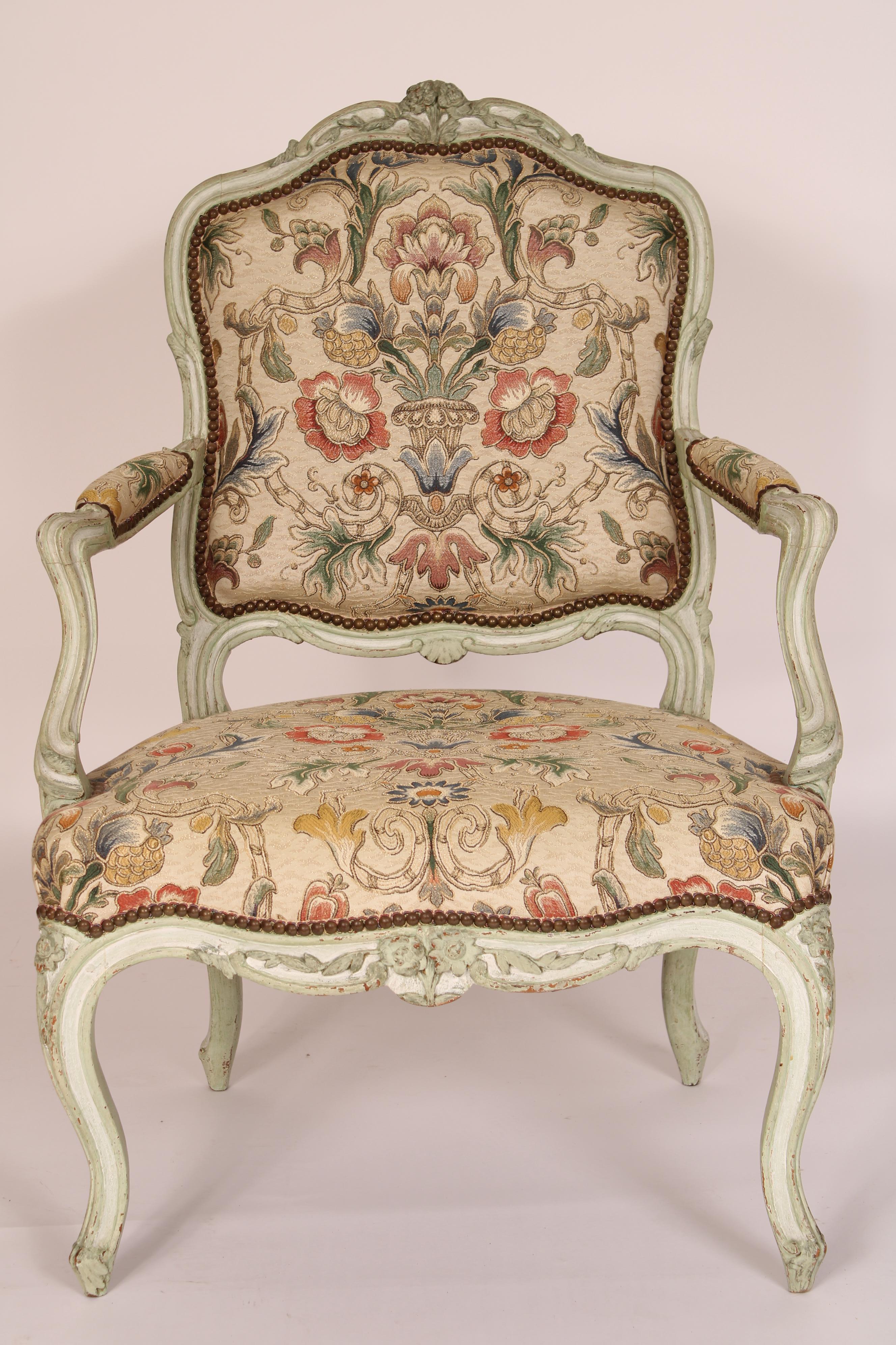 Européen Paire de fauteuils Louis XV peints en vente
