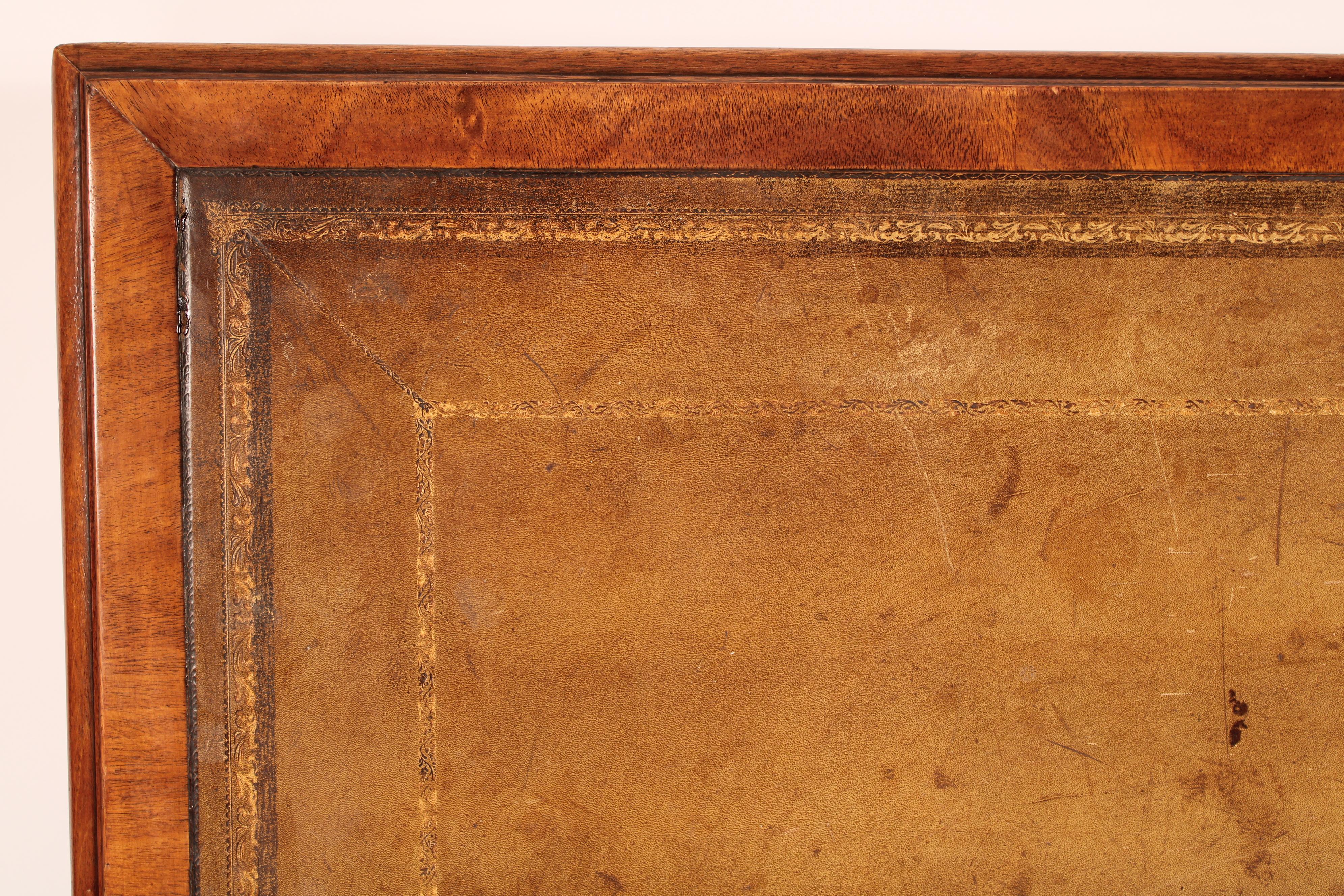 Scrivania in mogano in stile Giorgio III in vendita 2
