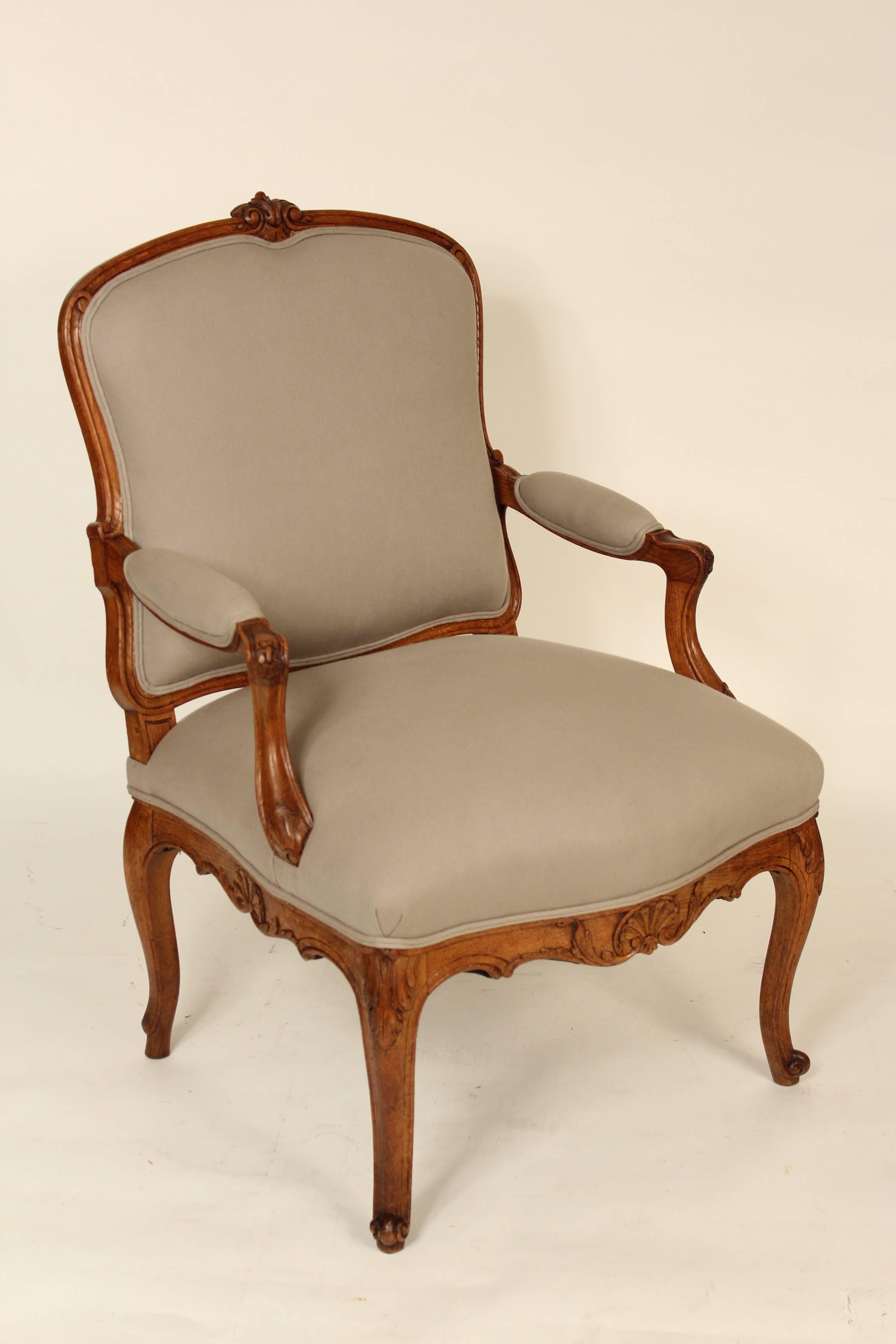 Pair of Louis XV Style Open Armchairs In Excellent Condition In Laguna Beach, CA