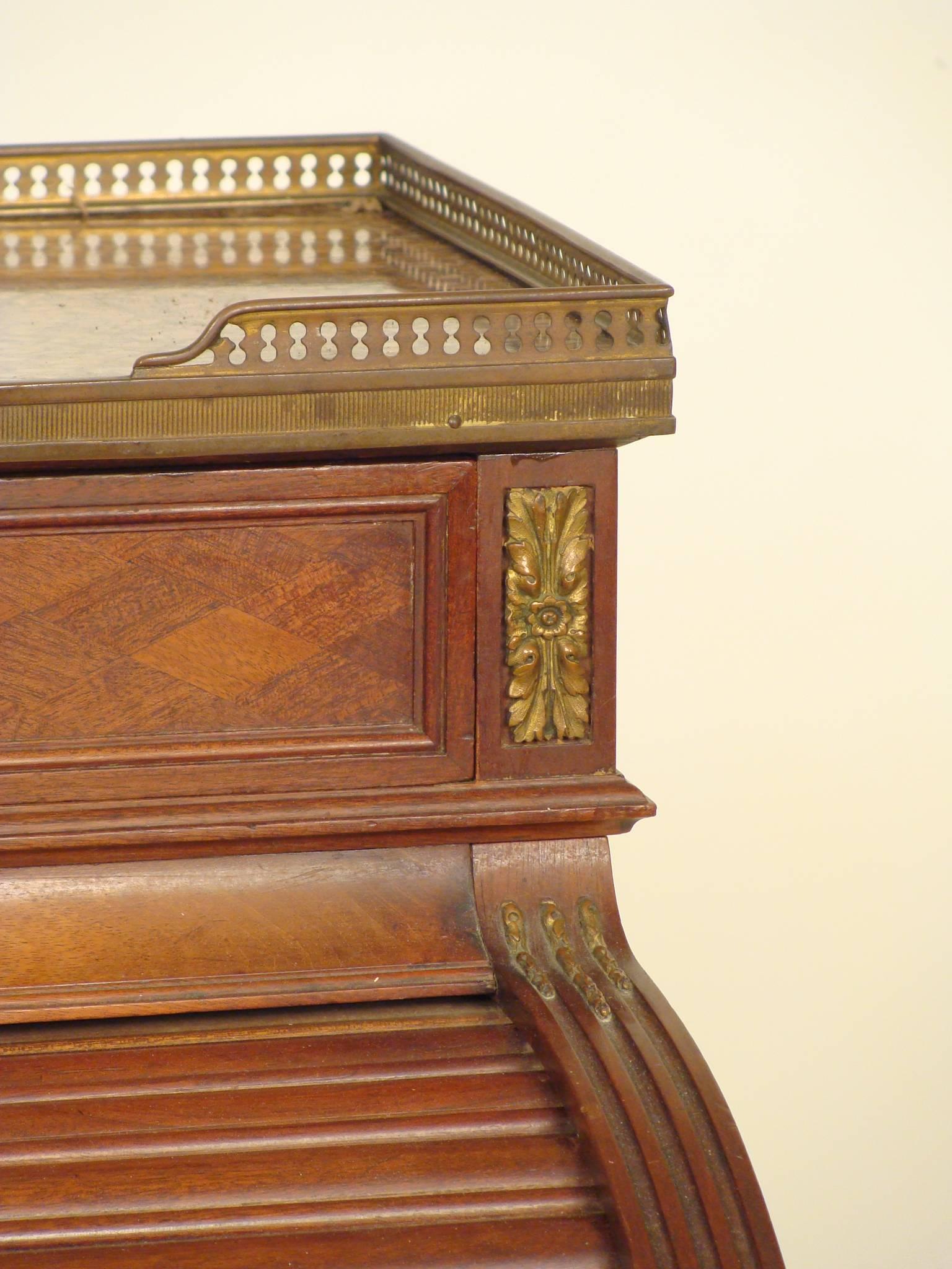 Early 20th Century Louis XVI Style Cylinder Desk For Sale