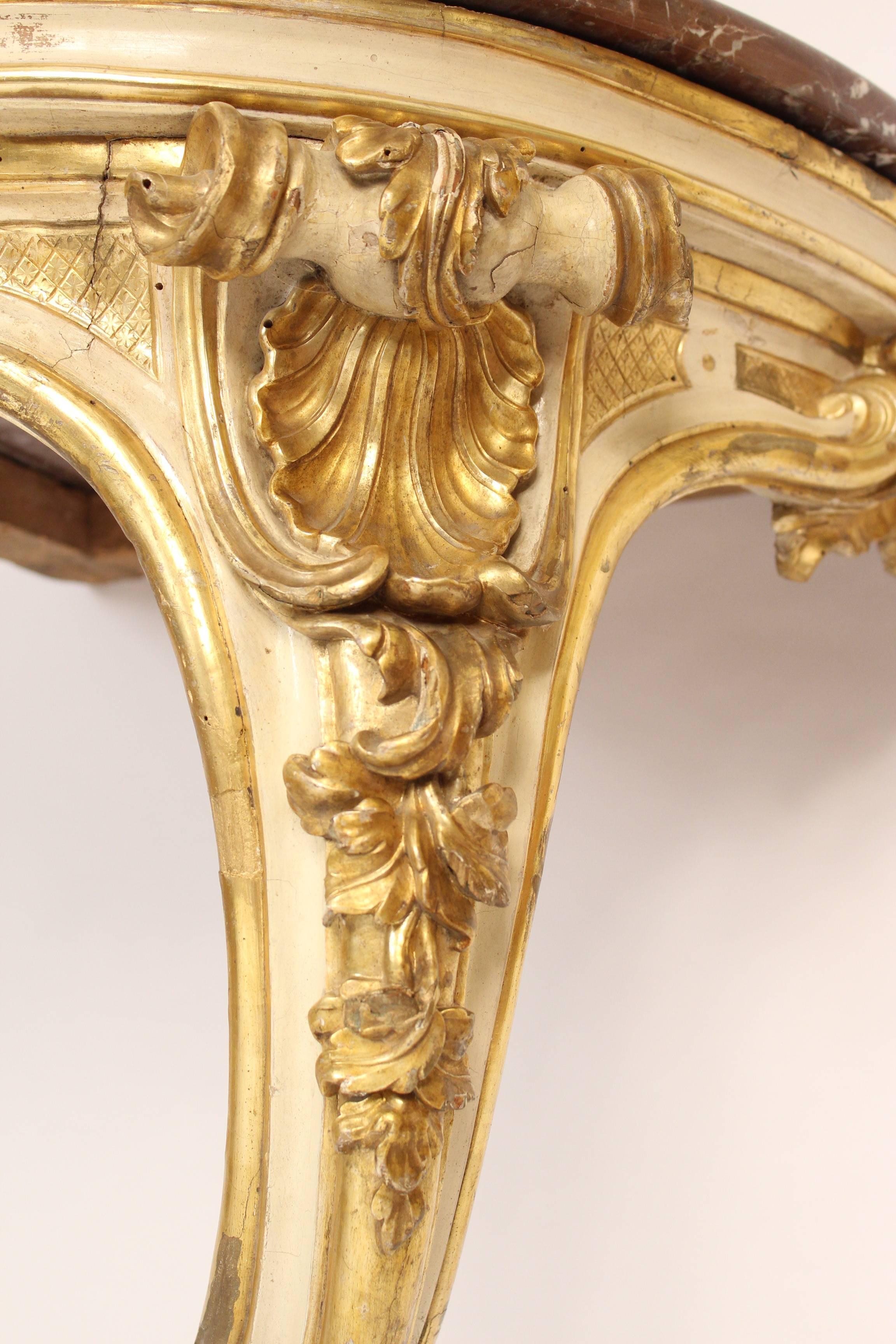 Antique Louis XV Style Painted and Gilt Decorated Corner Console In Good Condition In Laguna Beach, CA