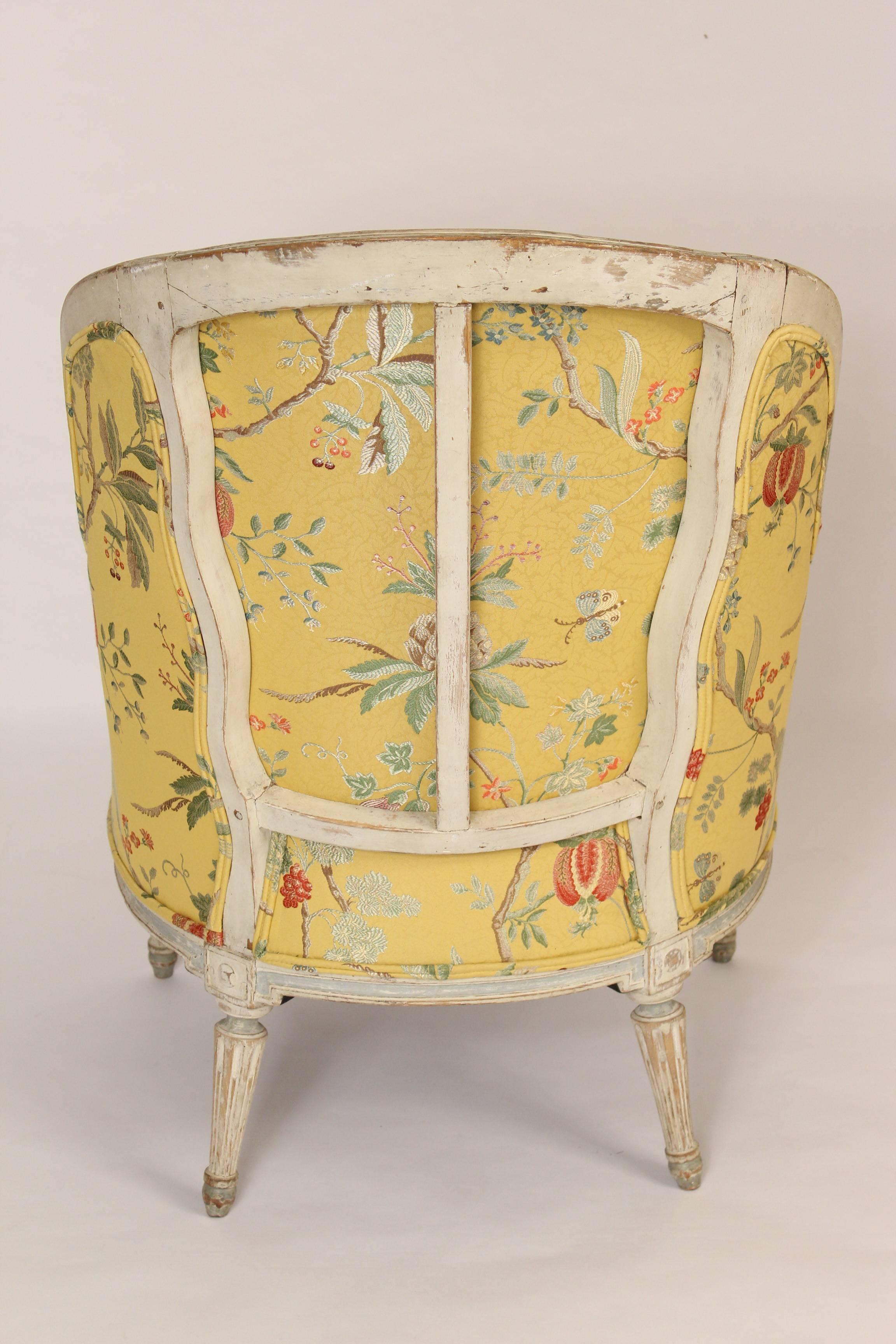 Antique Louis XVI Style Painted Bergere In Good Condition In Laguna Beach, CA
