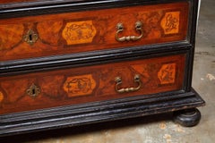 Fabelhafte, orientalische Lombardi-Kommode mit Intarsien, um 1830