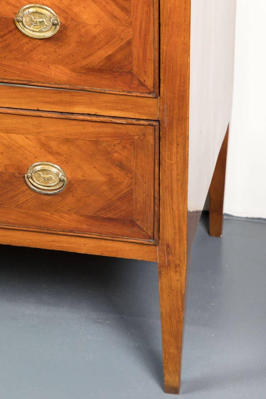 Chic 19th Century Italian Veneered Commode In Good Condition In Newport Beach, CA