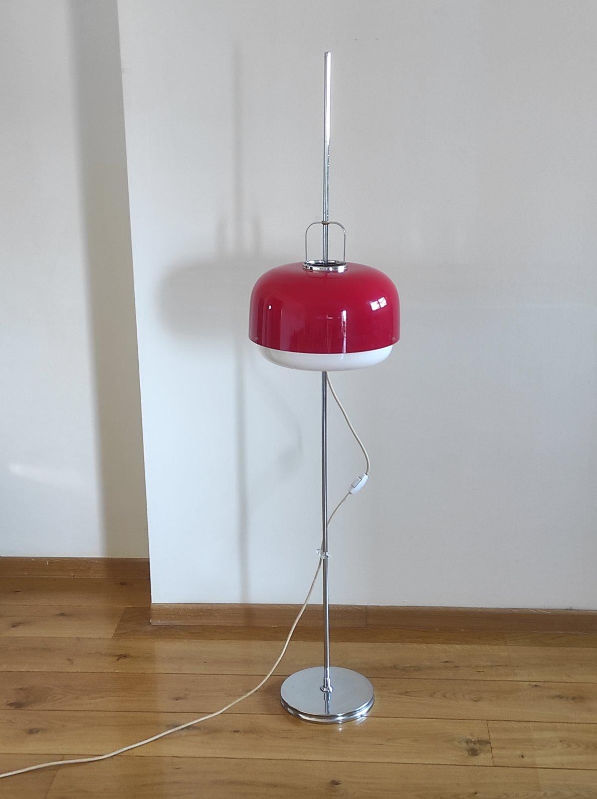 Medusa Floor Lamp By Luigi Massoni for Meblo Guzzini 1970s