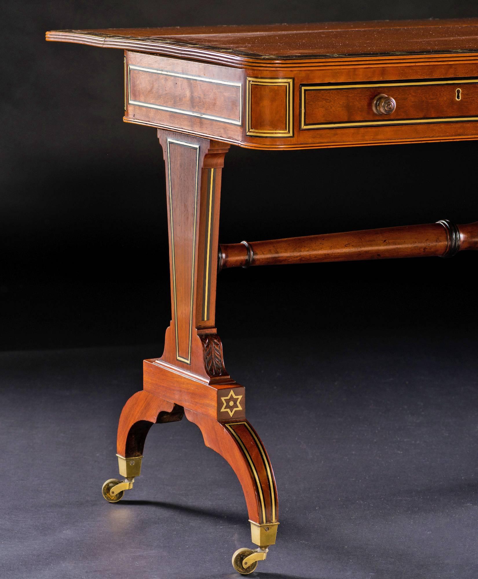 Rare Regency Brass and Ebony-Inlaid Mahogany One Leaf Sofa Table In Excellent Condition For Sale In New York, NY