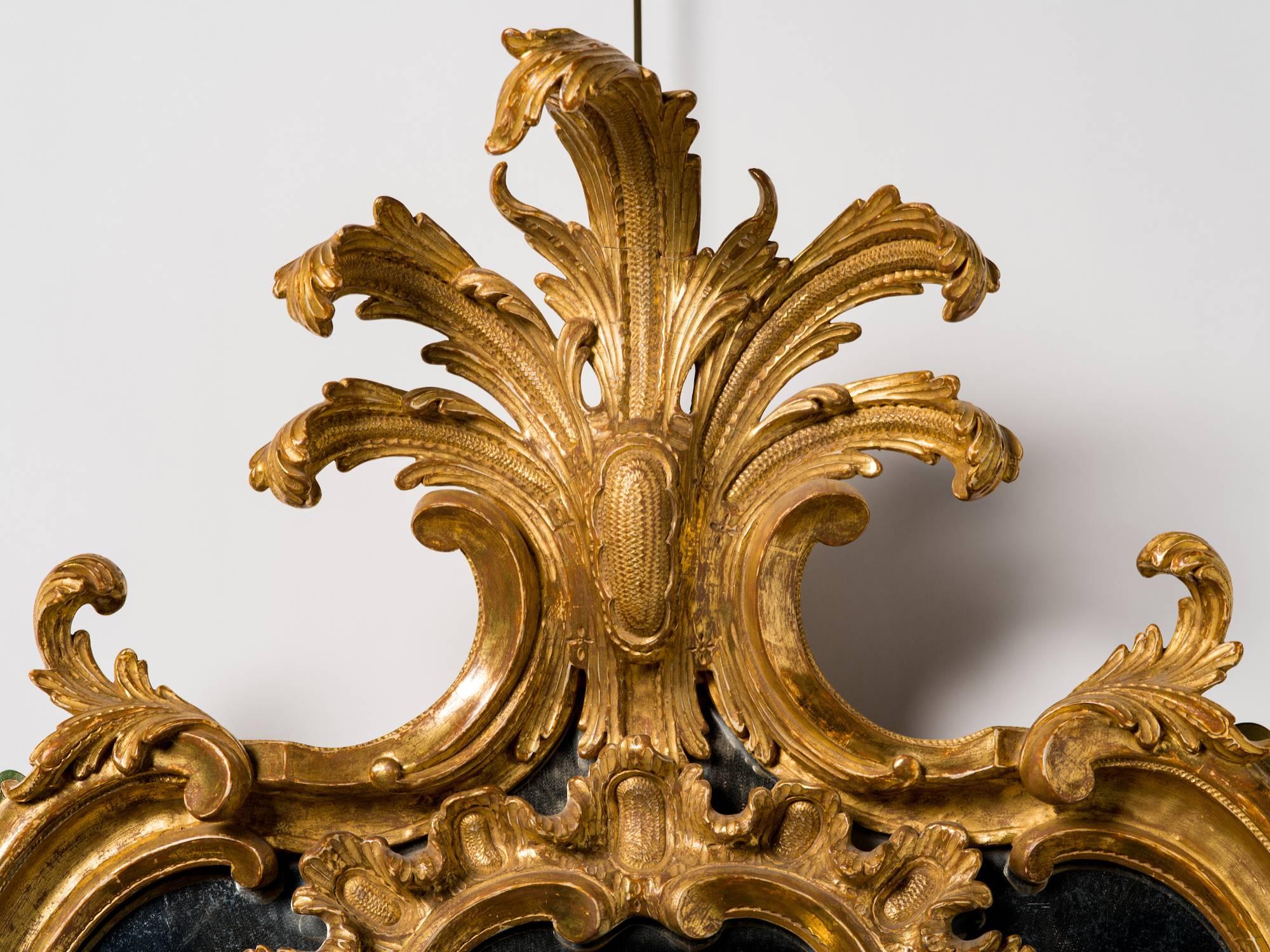 George II Giltwood Mirror In Excellent Condition For Sale In New York, NY