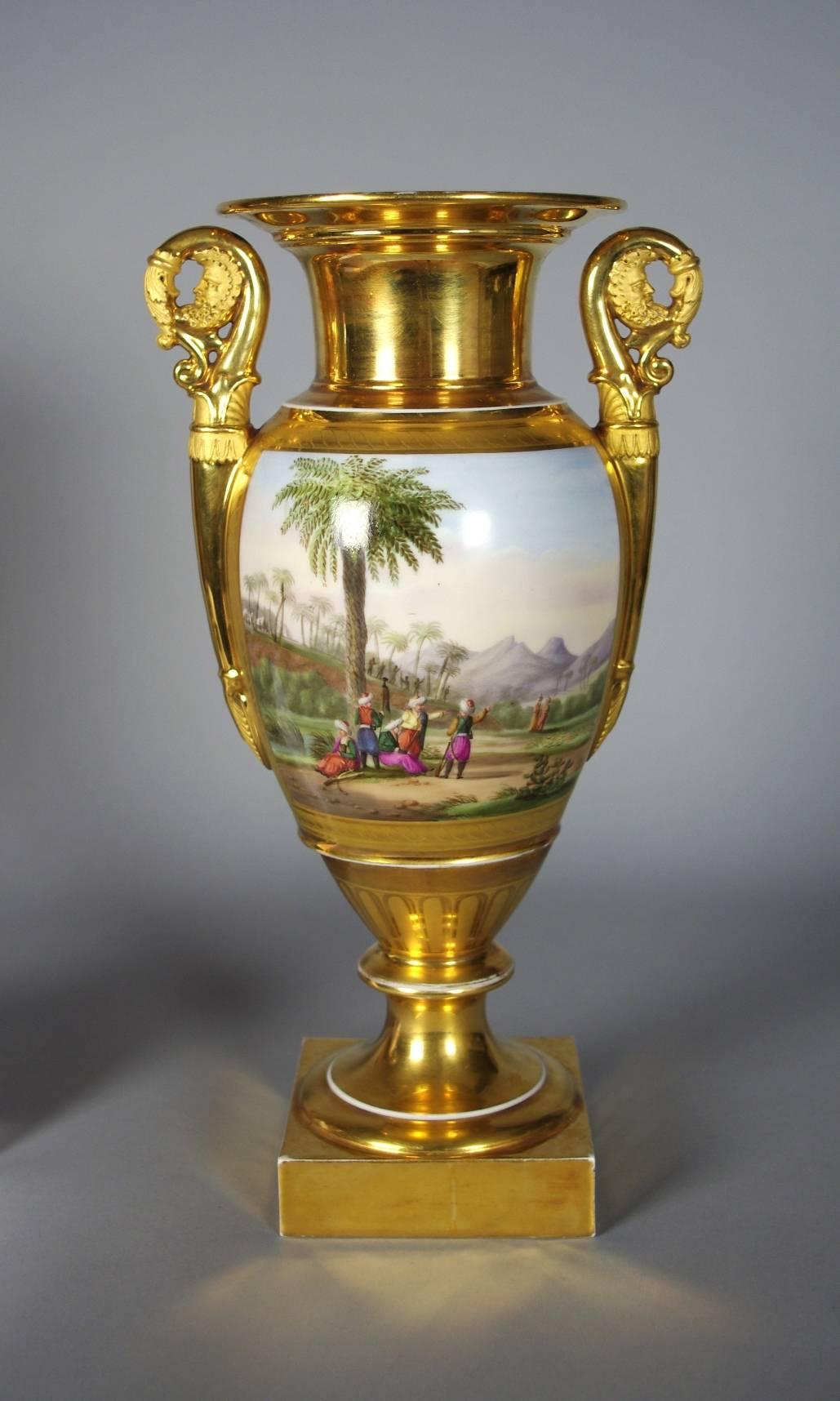 19th Century Fine Pair of Old Paris Porcelain Vases