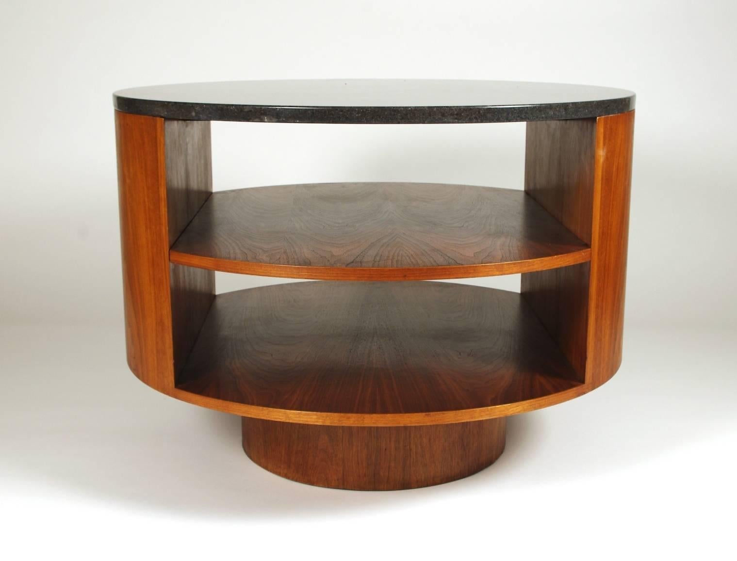 Vladimir Kagan Side Table In Excellent Condition In St. Louis, MO