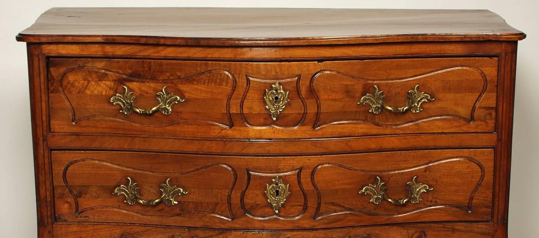 18th Century and Earlier Louis XV Walnut Serpentine Chest of Two Drawers