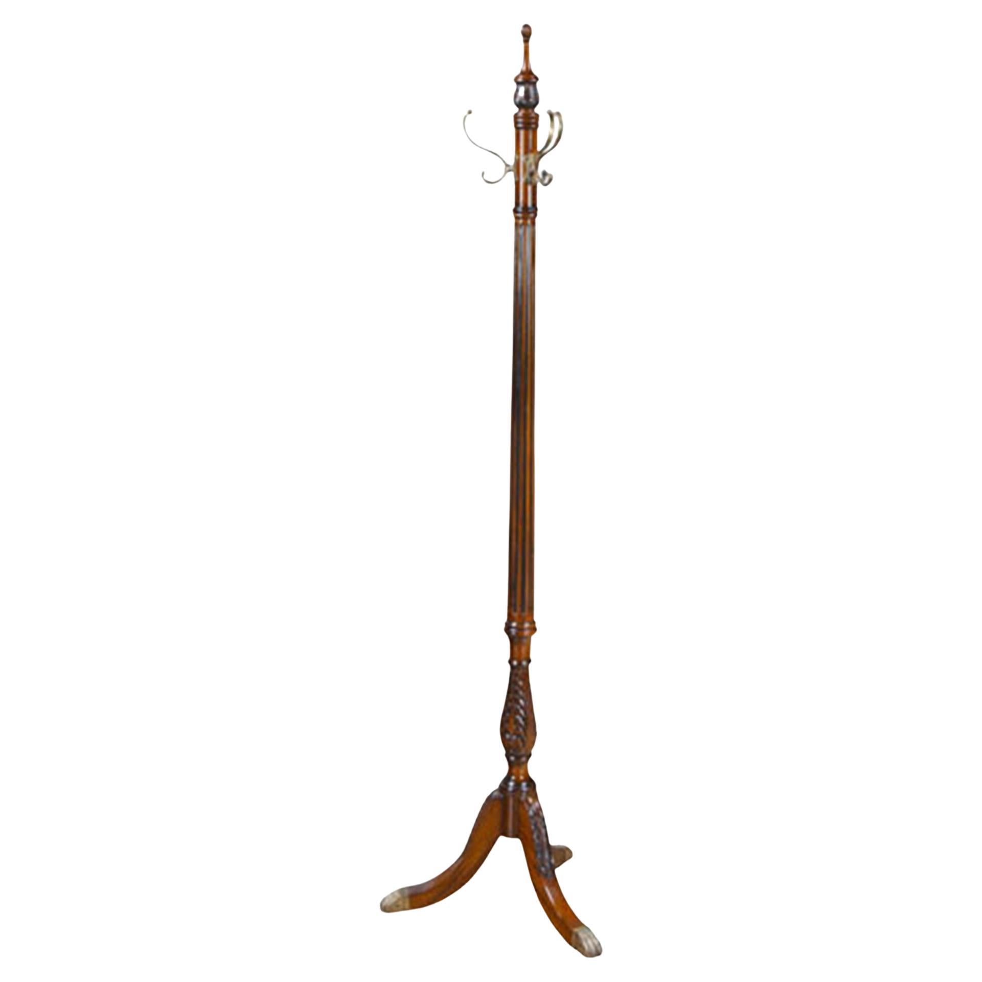 Porte-manteau en acajou en vente