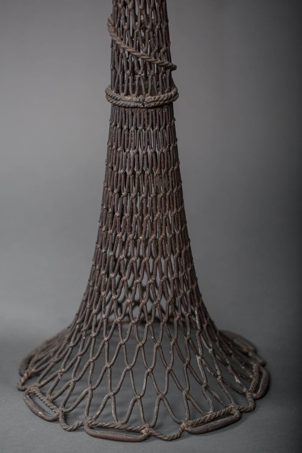 Coppia di candelabri a rete in bronzo In condizioni ottime in vendita a Hudson, NY