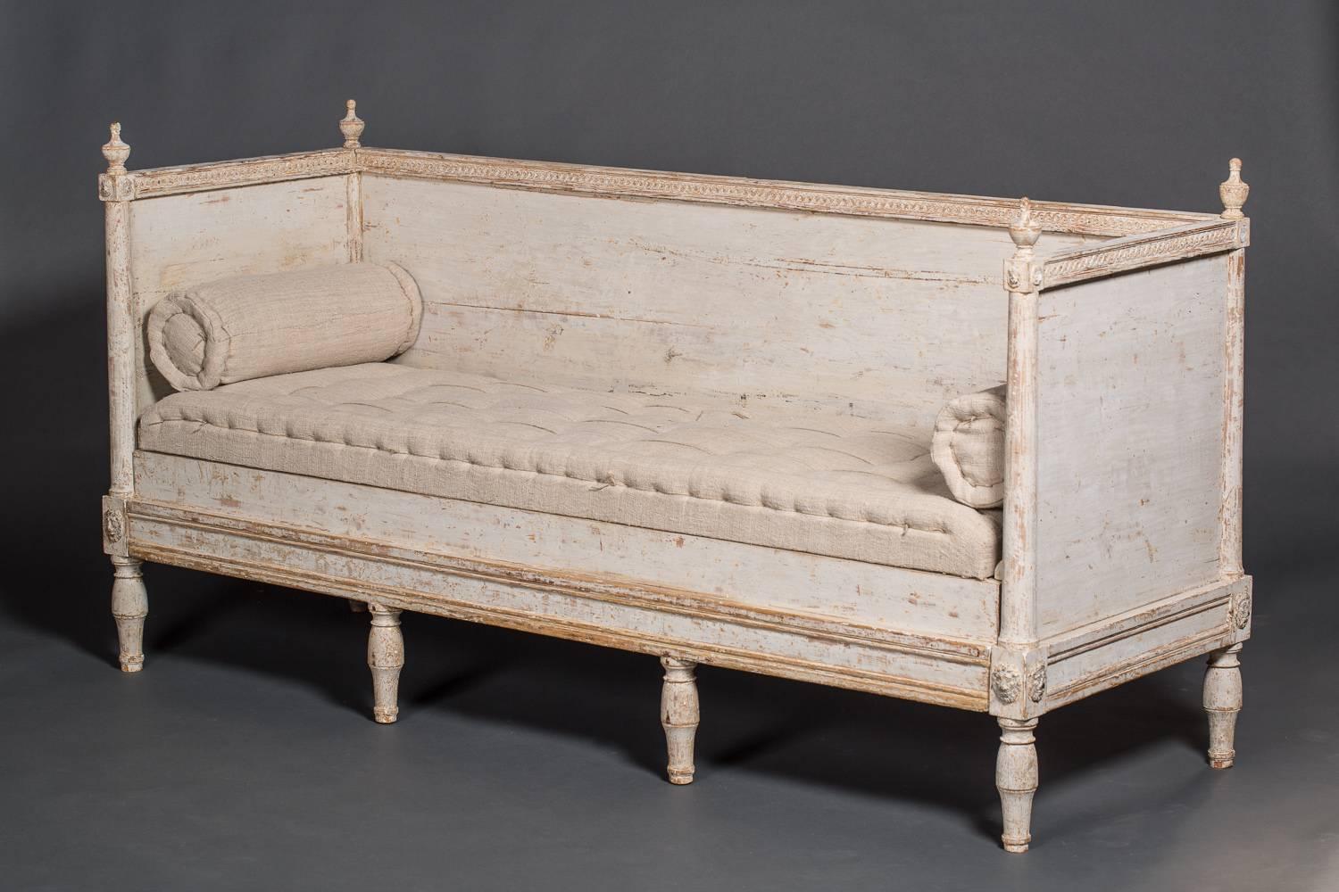 Frühes Gustavianisches Sofa im Zustand „Hervorragend“ im Angebot in Hudson, NY
