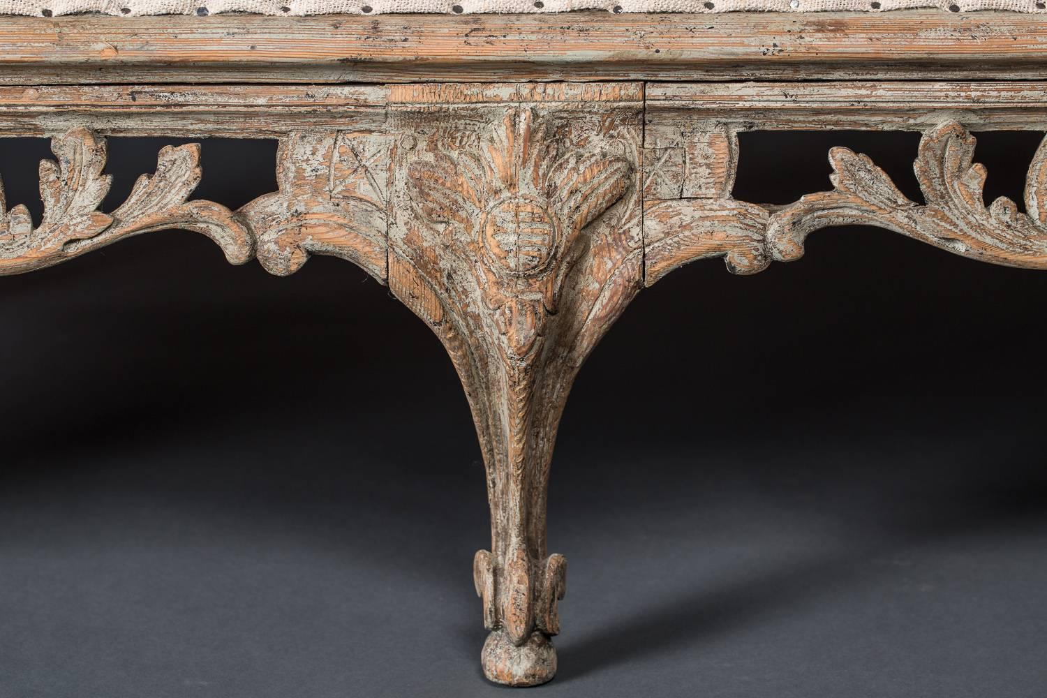 Large Rococo Bench In Excellent Condition In Hudson, NY
