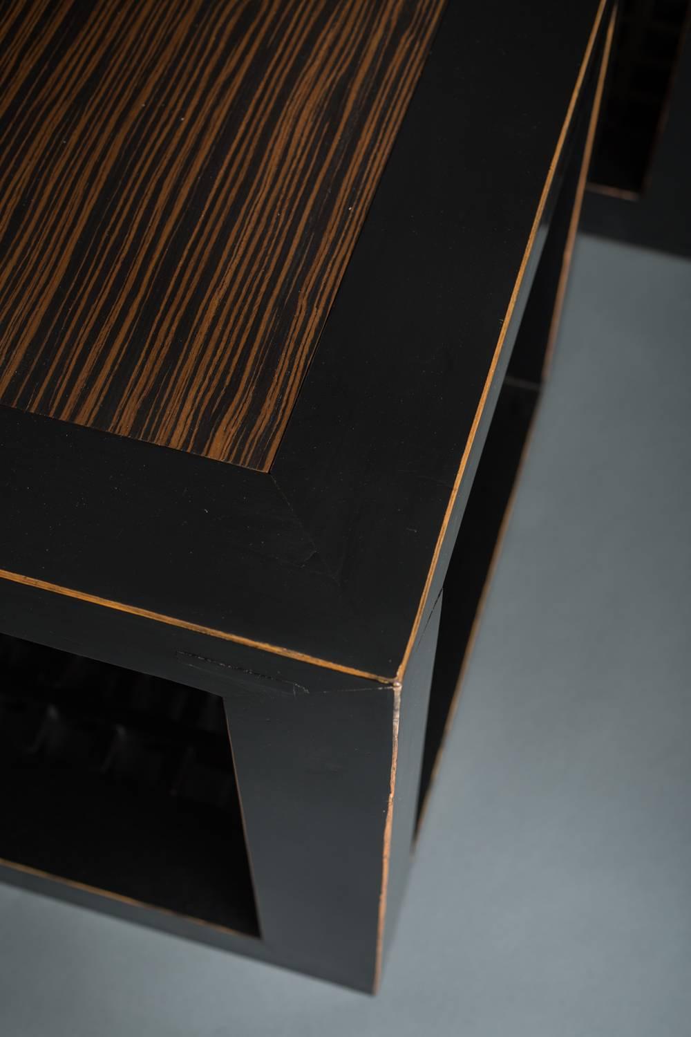 20th Century Pair of Chinese Black Lacquer Cube Tables For Sale