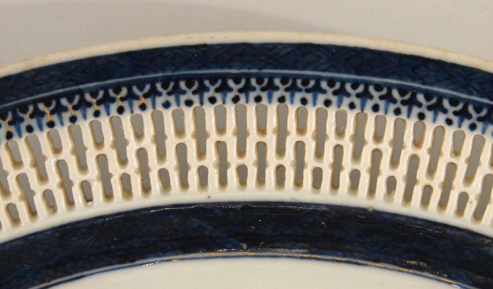Chinese 19th Century Canton Oval Platter with a Reticulated Border