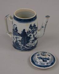 Chinese Export Canton Small Coffee Pot, 19th Century
