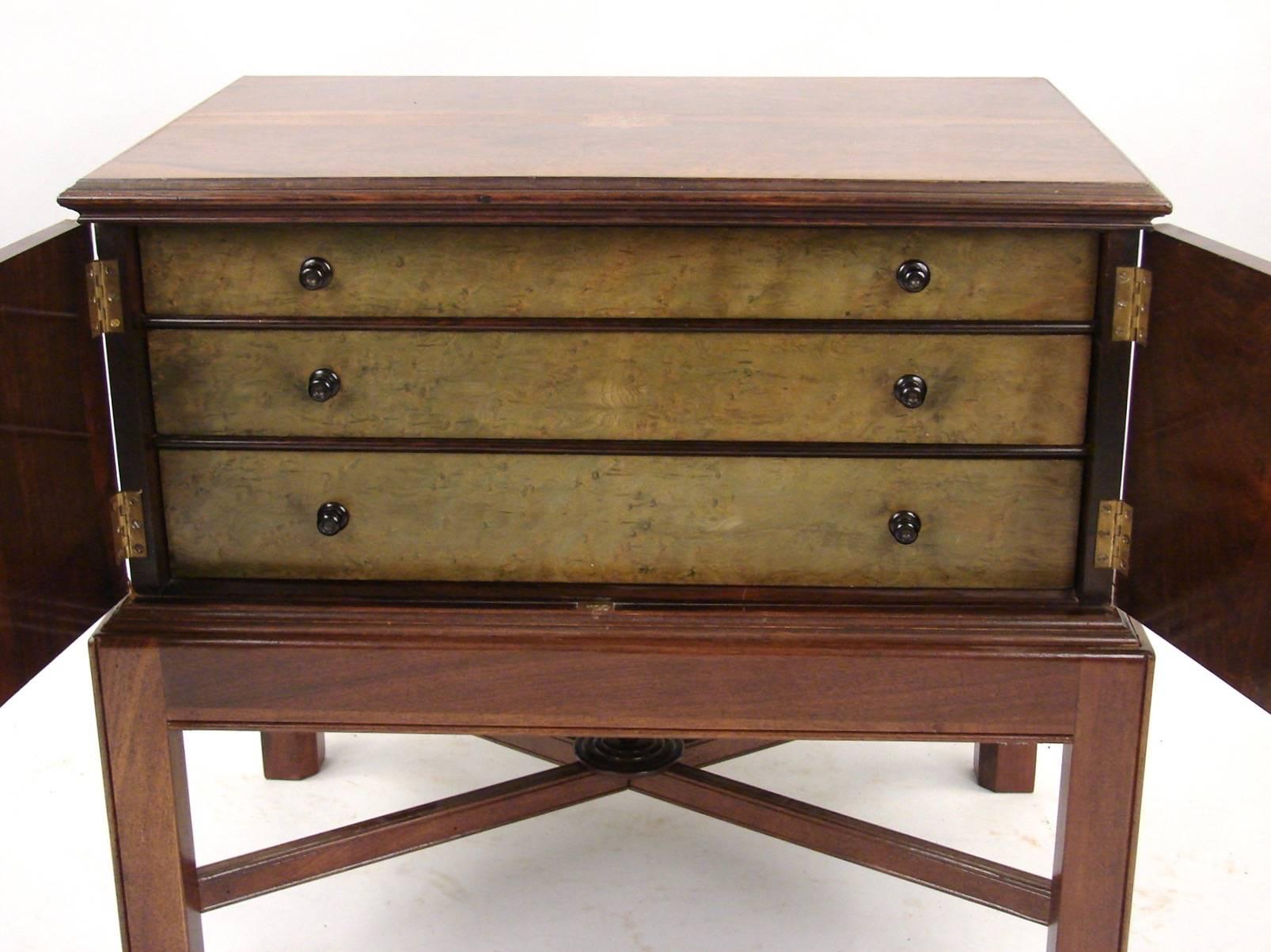 Victorian English Rosewood Small Chest with 3 Drawers on Later Stand