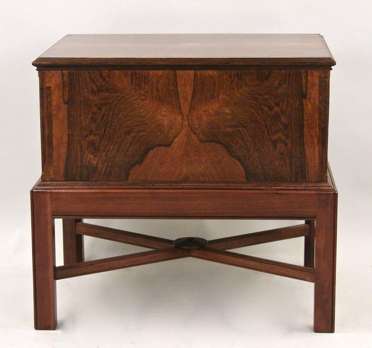 English Rosewood Small Chest with 3 Drawers on Later Stand In Good Condition In San Francisco, CA