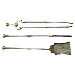 Set di 3 attrezzi da fuoco inglesi vittoriani in ottone e acciaio lucido