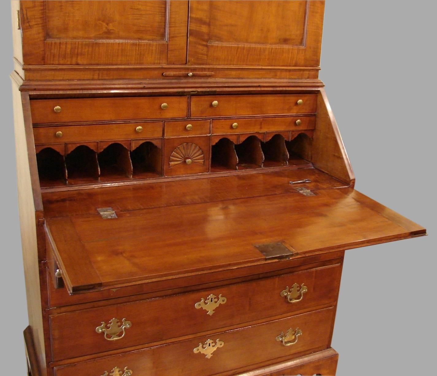 18th Century American Maple Secretary Bookcase In Good Condition In San Francisco, CA