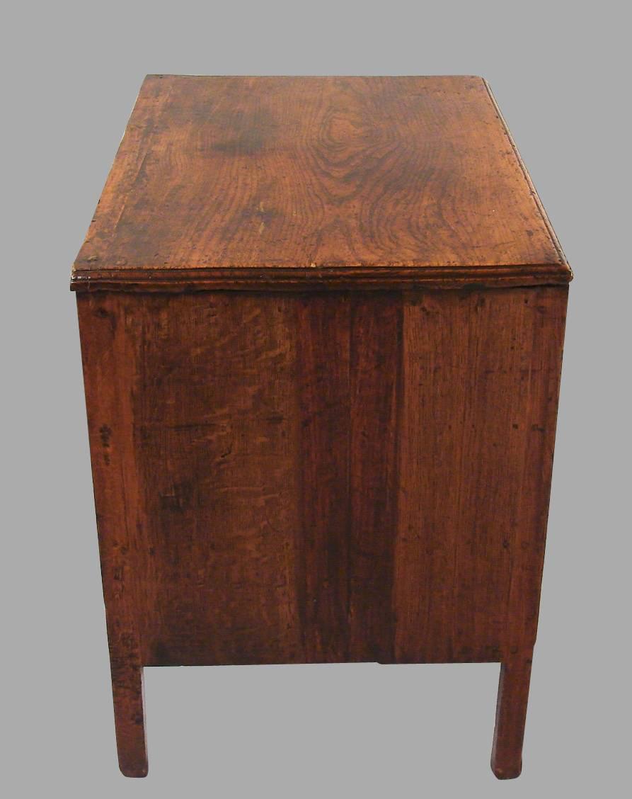 Small English Georgian Provincial Elm Six-Drawer Chest 1