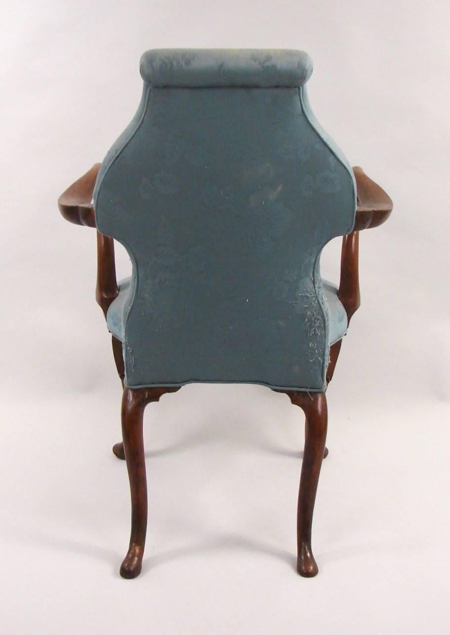English George II Style Walnut Upholstered Armchairs In Good Condition In San Francisco, CA