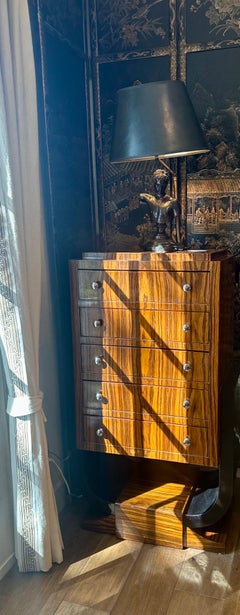 Lampada da tavolo con busto in bronzo