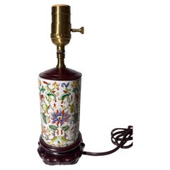 Lampe chinoise ancienne de style « famille rose », ayant appartenu à la famille Vanderbilt-Havemeyer