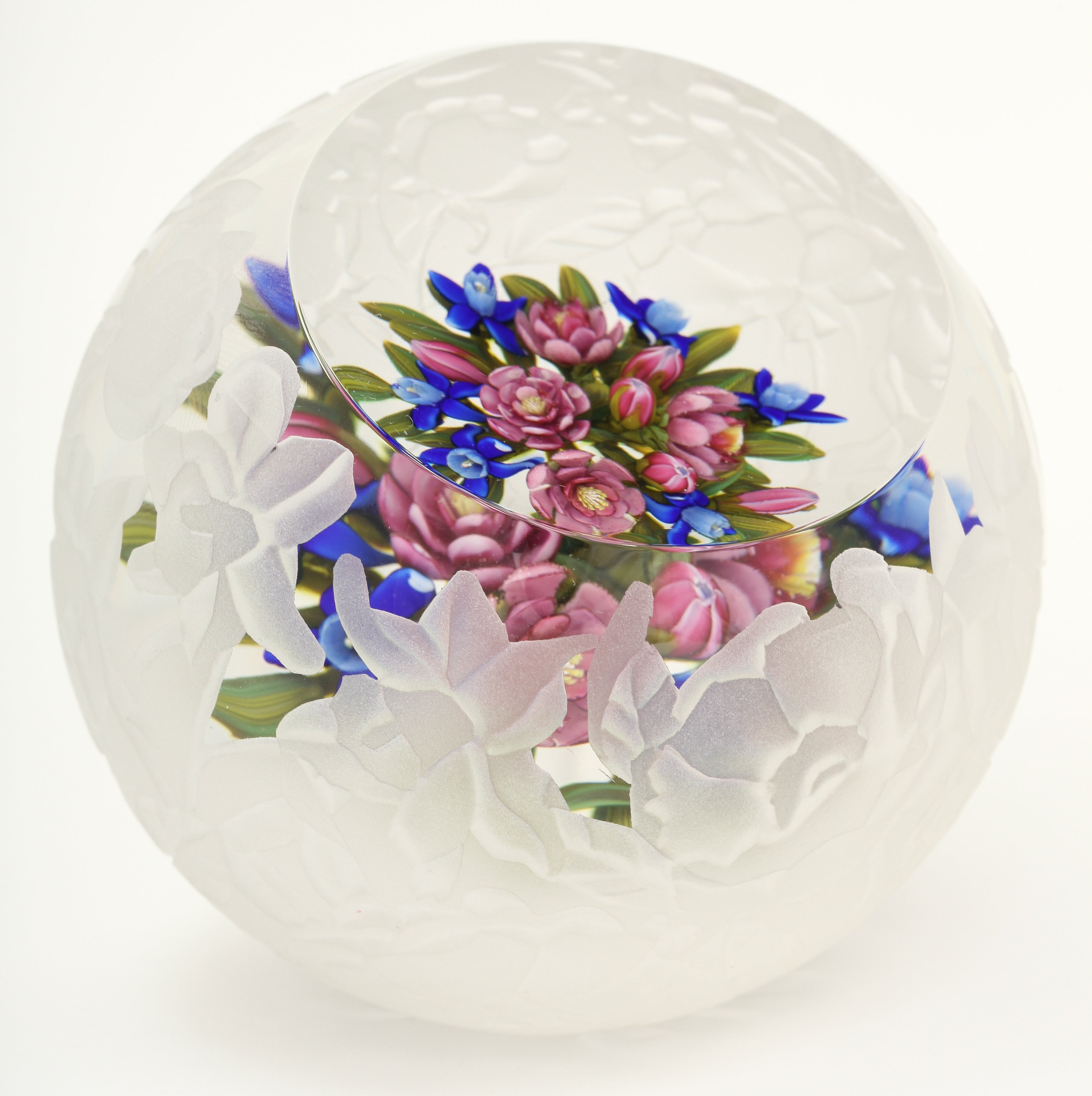 American Beautiful Cathy Richardson Paperweight Sculpture For Sale