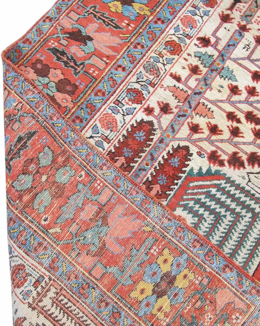 Persian Late 19th Century Colorful Bakhshaish Rug 