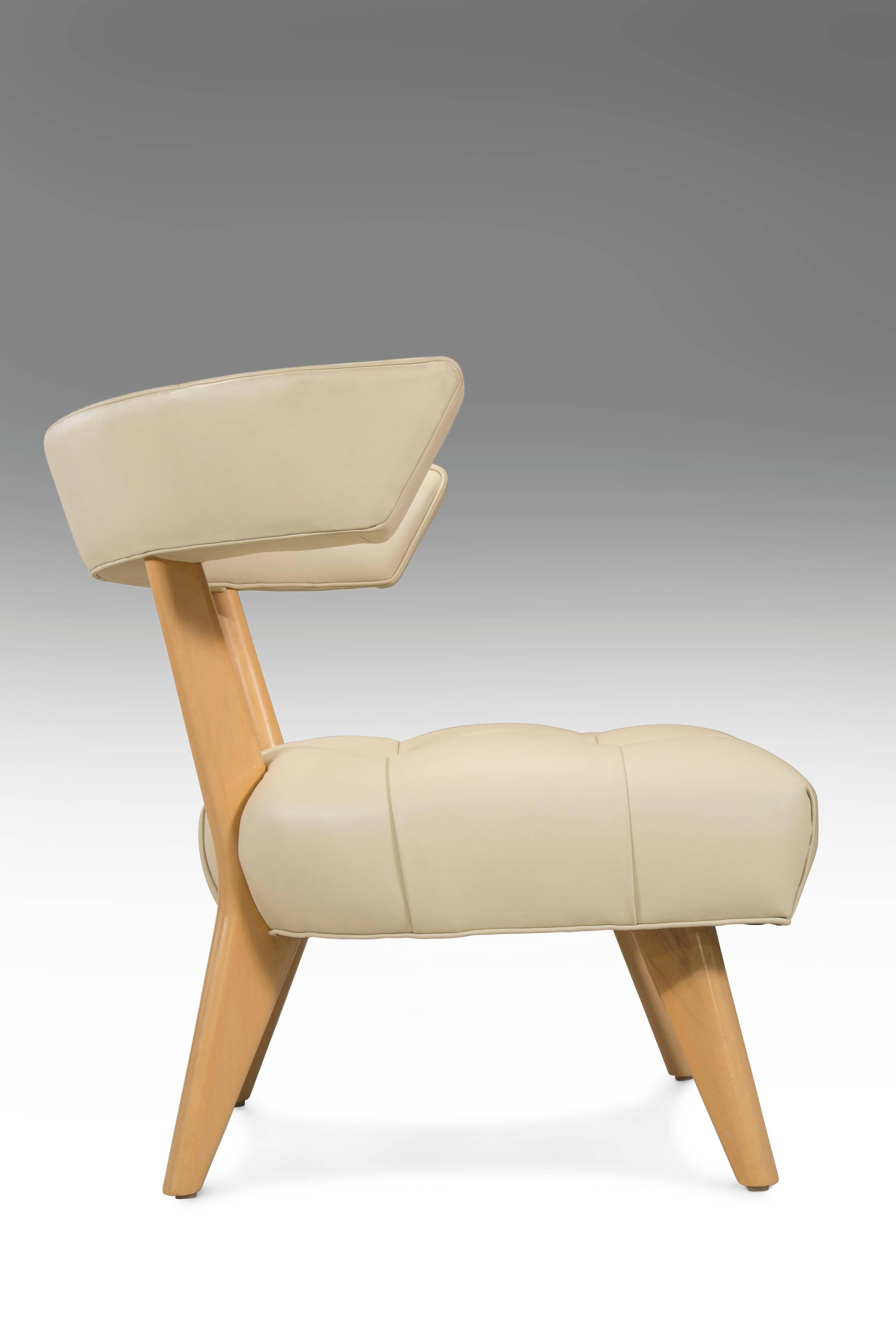 Billy Haines, Pair of Blonde Glazed Wood and Ivory Upholstered Hostess Chairs In Good Condition For Sale In New York, NY