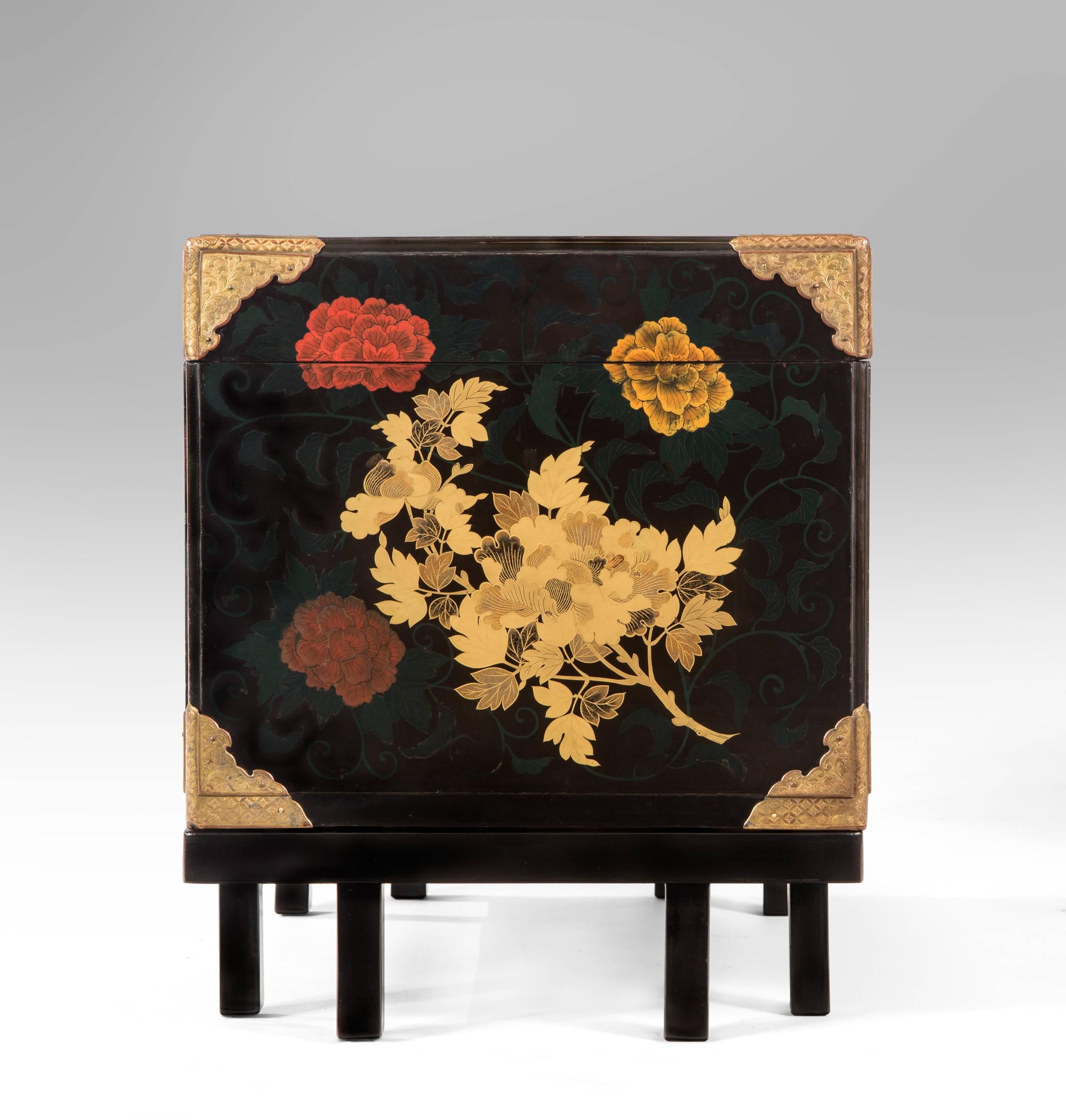 Unusual Japanese Rimpa School Gilt Copper Mounted Lacquer Hasami Bako Box In Good Condition In New York, NY