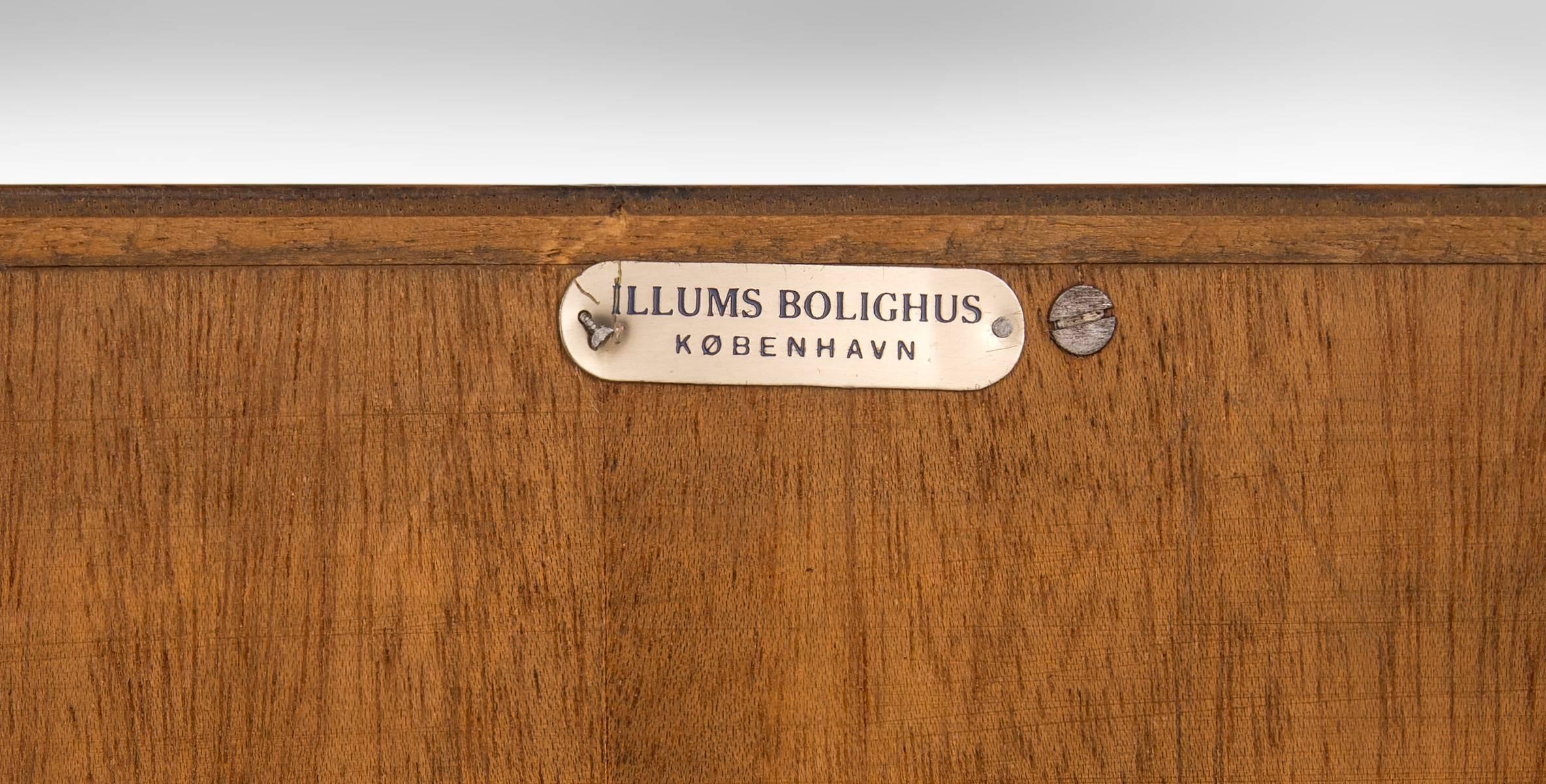 20th Century Jørgen Berg for Illums Bolighus, Rare Danish Rosewood Cabinet on Stand