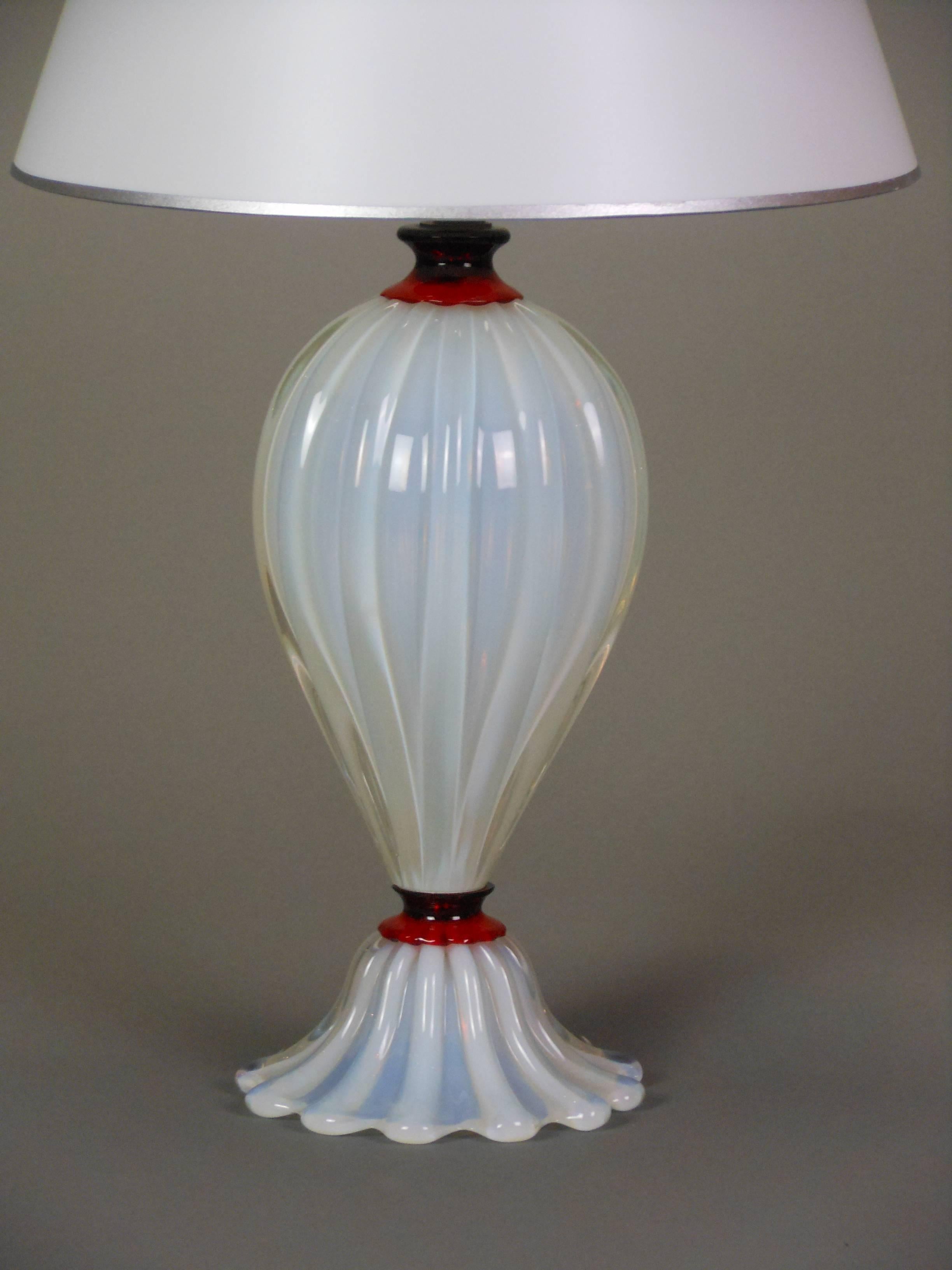 20th Century A Pair of Murano White Opaline and Ruby Red Glass Lamps For Sale