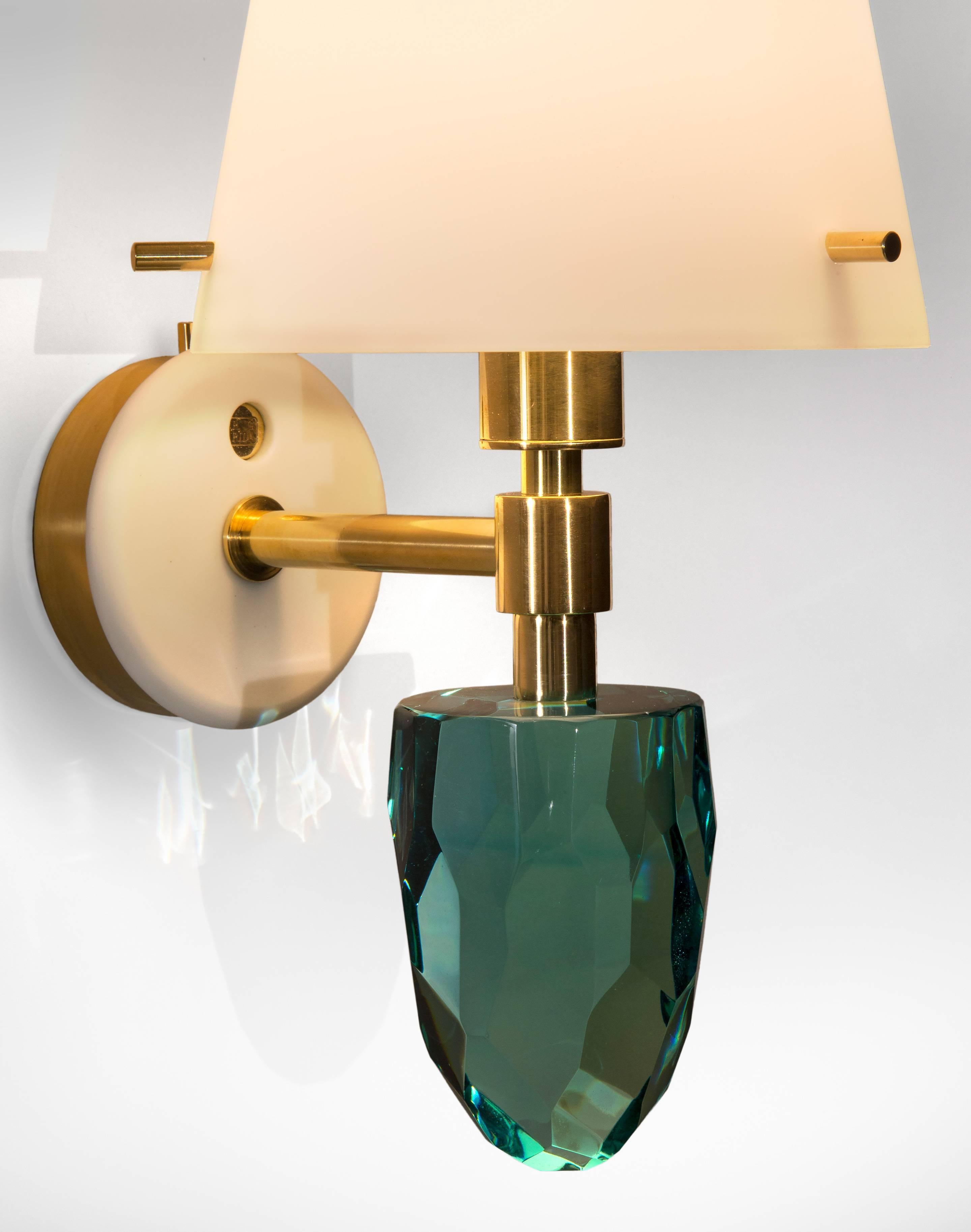 Roberto Guilio Rida, Set of Four Italian Brass and Glass Pigna Sconces In Excellent Condition In New York, NY