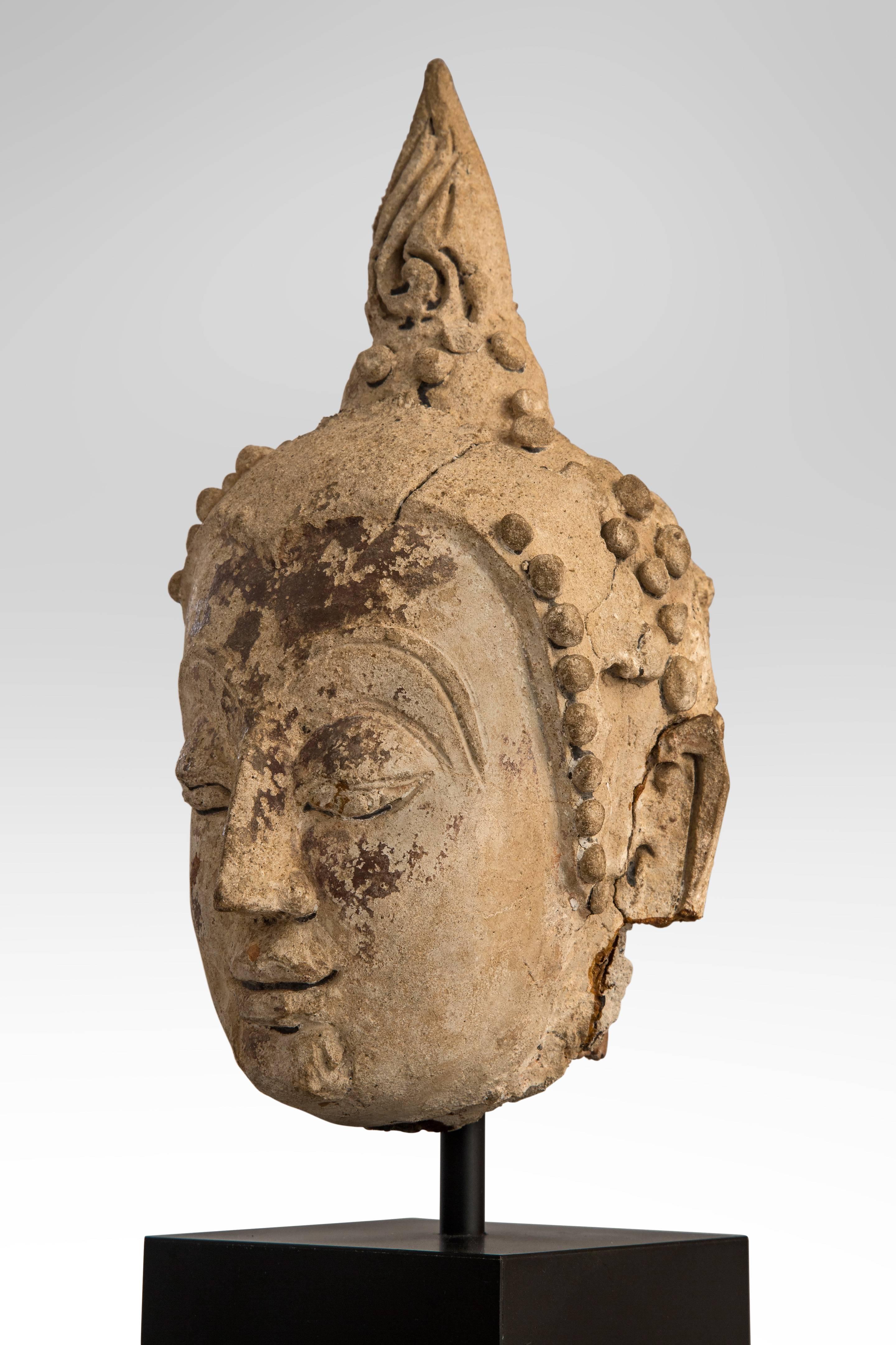 Ayunthia Period Thai Buddha Bust In Good Condition In New York, NY
