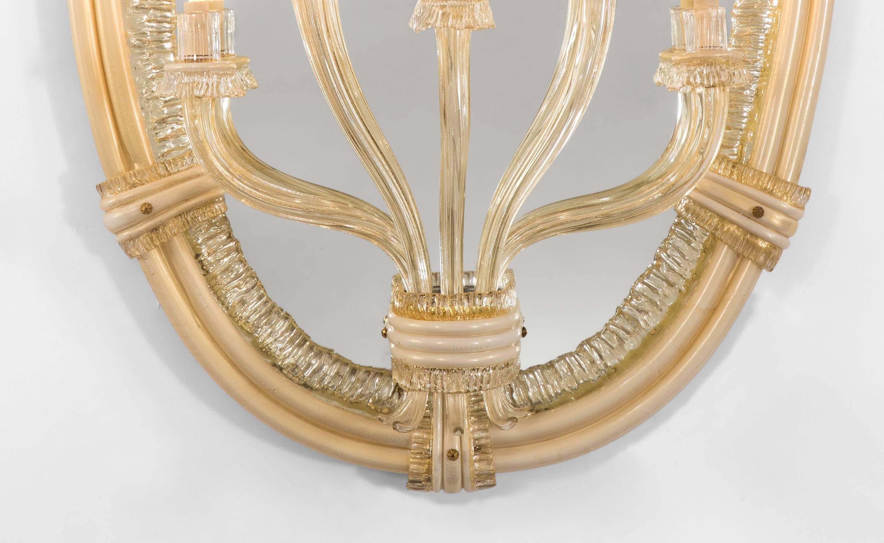 Seguso, a Large Pair of Italian Murano Glass Mirror Sconces In Good Condition For Sale In New York, NY