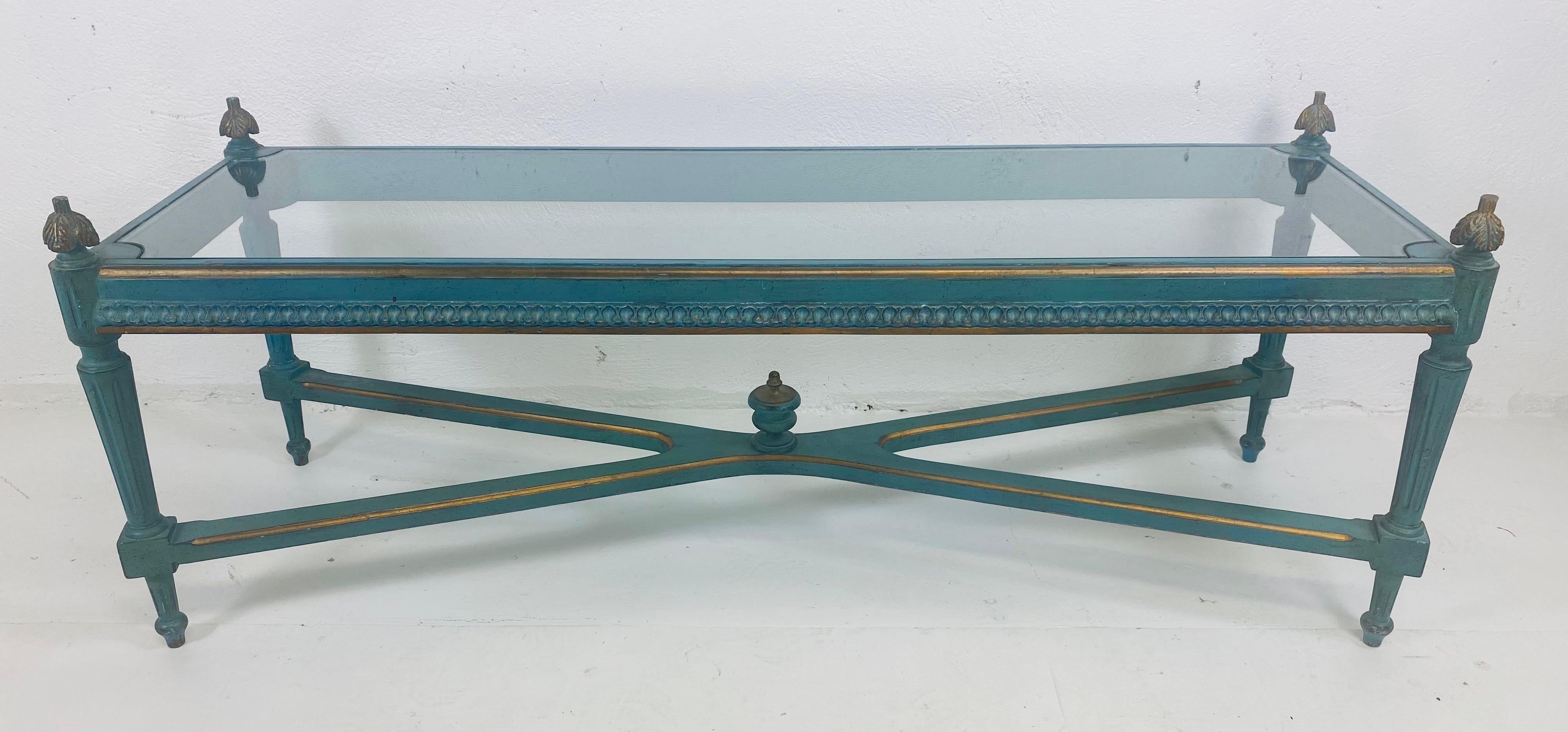 Mesa de centro pintada a mano de estilo Imperio francés de mediados del siglo XX Hecho a mano en venta
