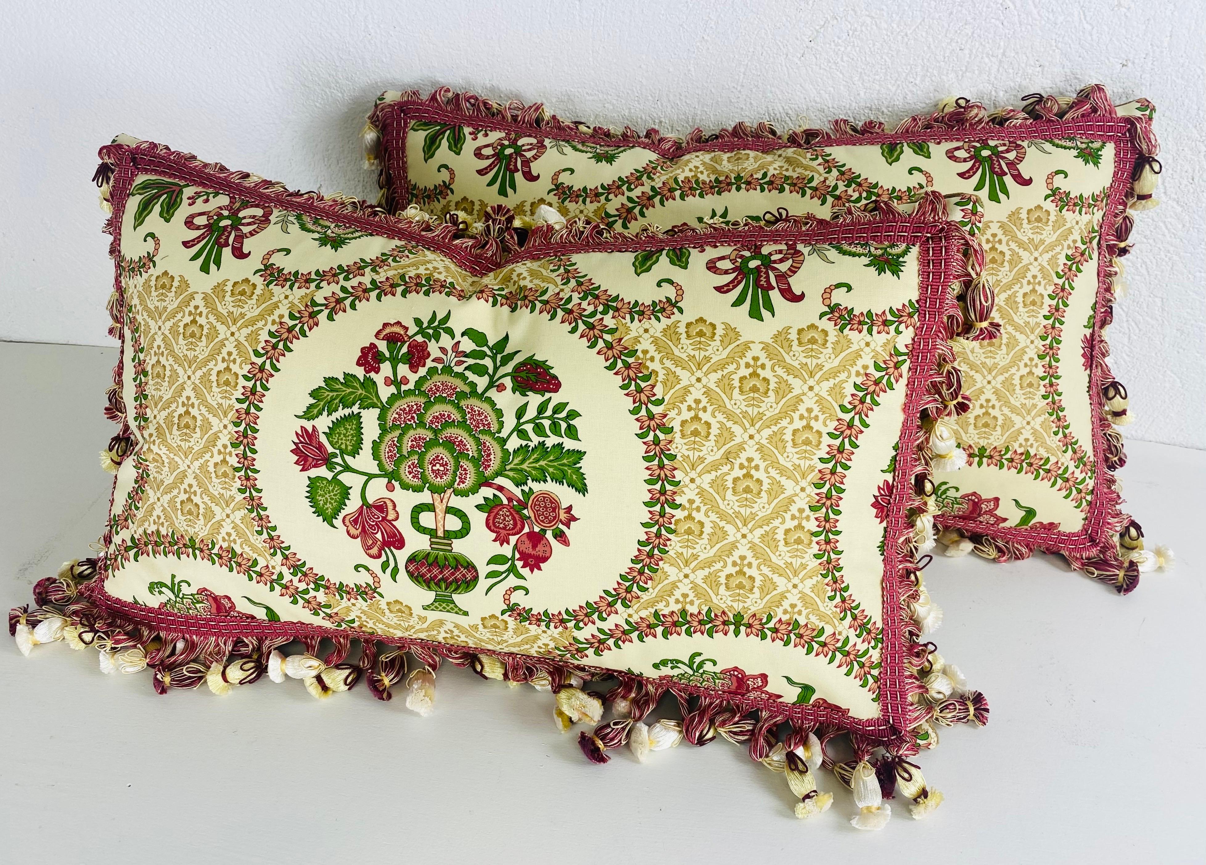 Fatto a mano Cuscini con nappe a stampa floreale Brunsschwig + fils d'epoca, una coppia in vendita