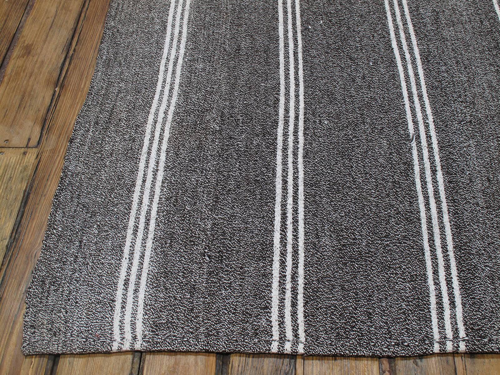 Kilim Rug with Vertical Stripes in White Cotton 1