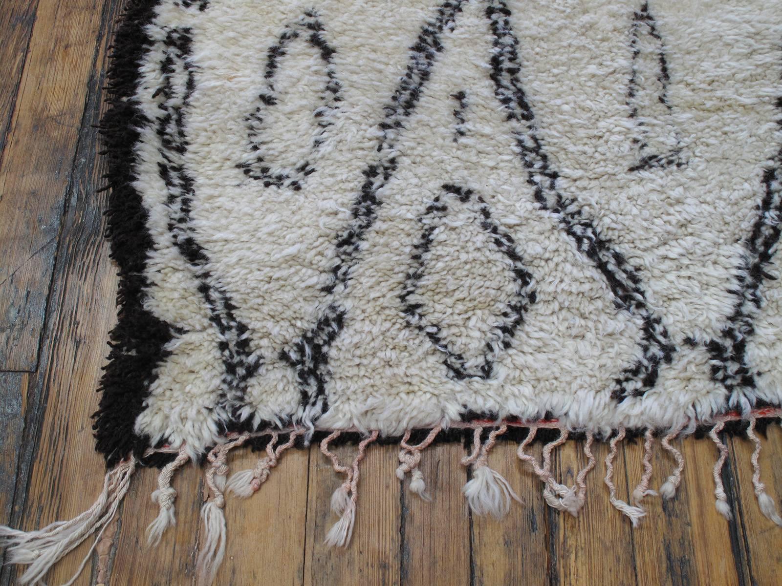 Excellent Beni Ouarain Moroccan Berber Carpet 1