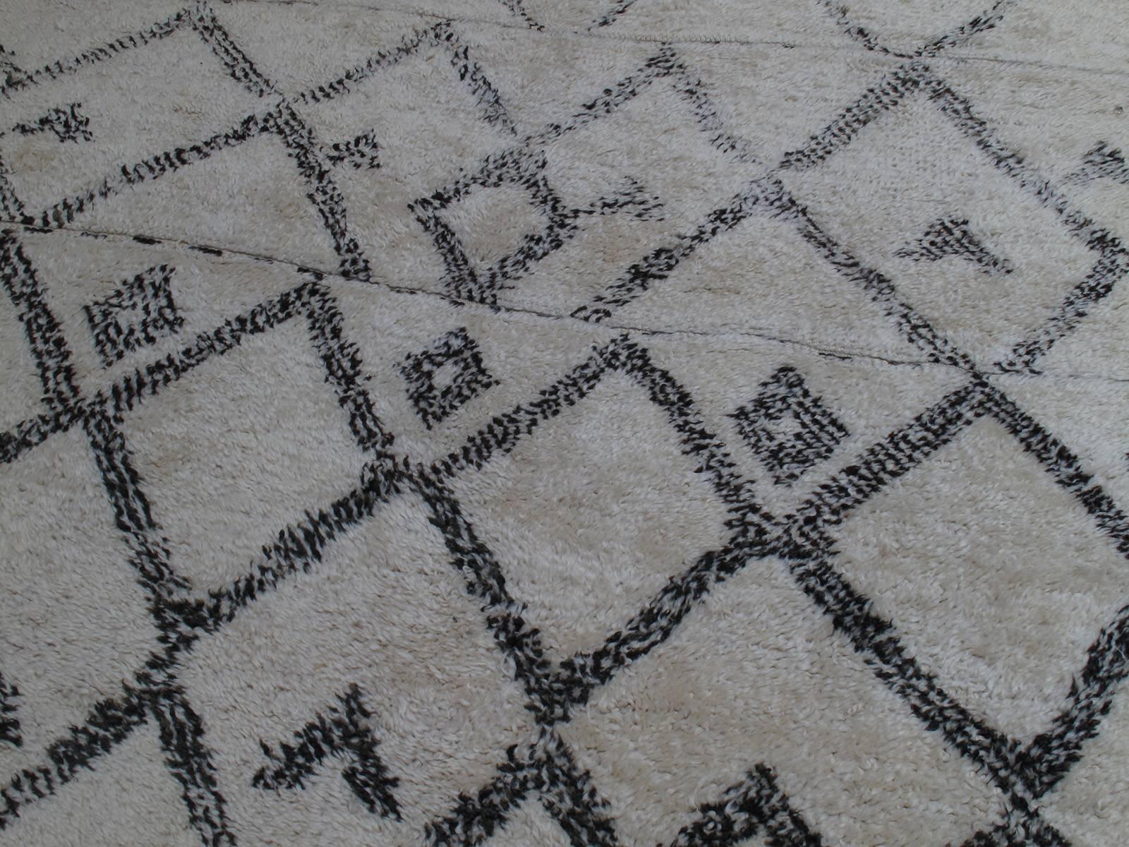 Hand-Knotted Beni Ouarain Moroccan Berber Carpet