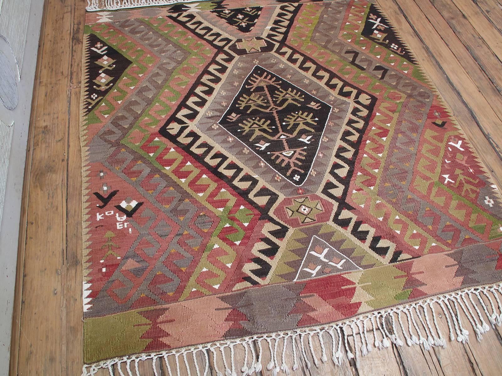 Small Chal Kilim In Good Condition In New York, NY