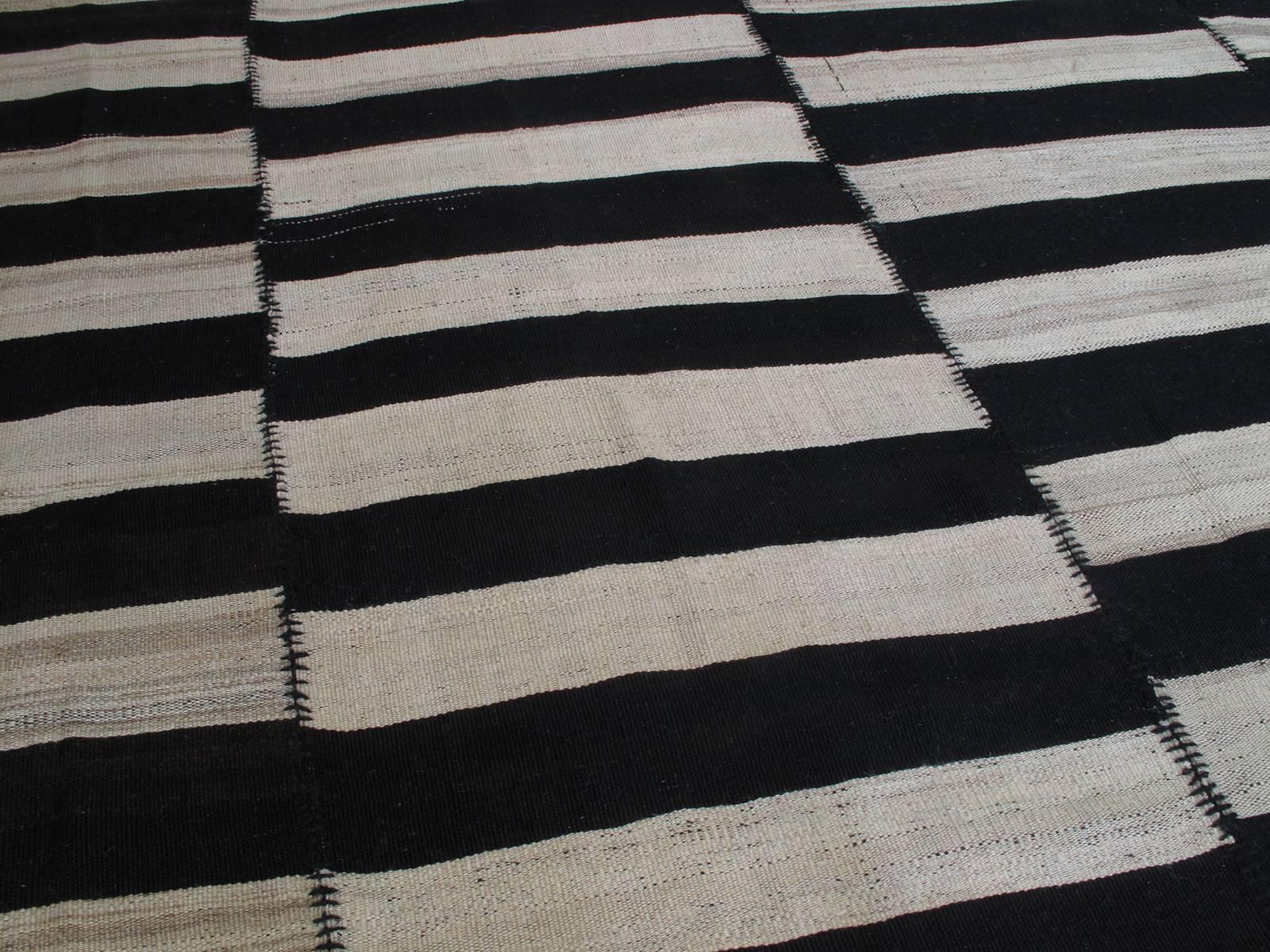 Large Banded Kilim In Good Condition In New York, NY