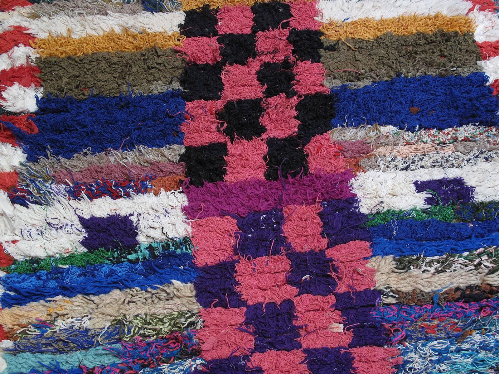 Marokkanischer „Boucherouit“ oder Azilal-Teppich im Zustand „Gut“ im Angebot in New York, NY