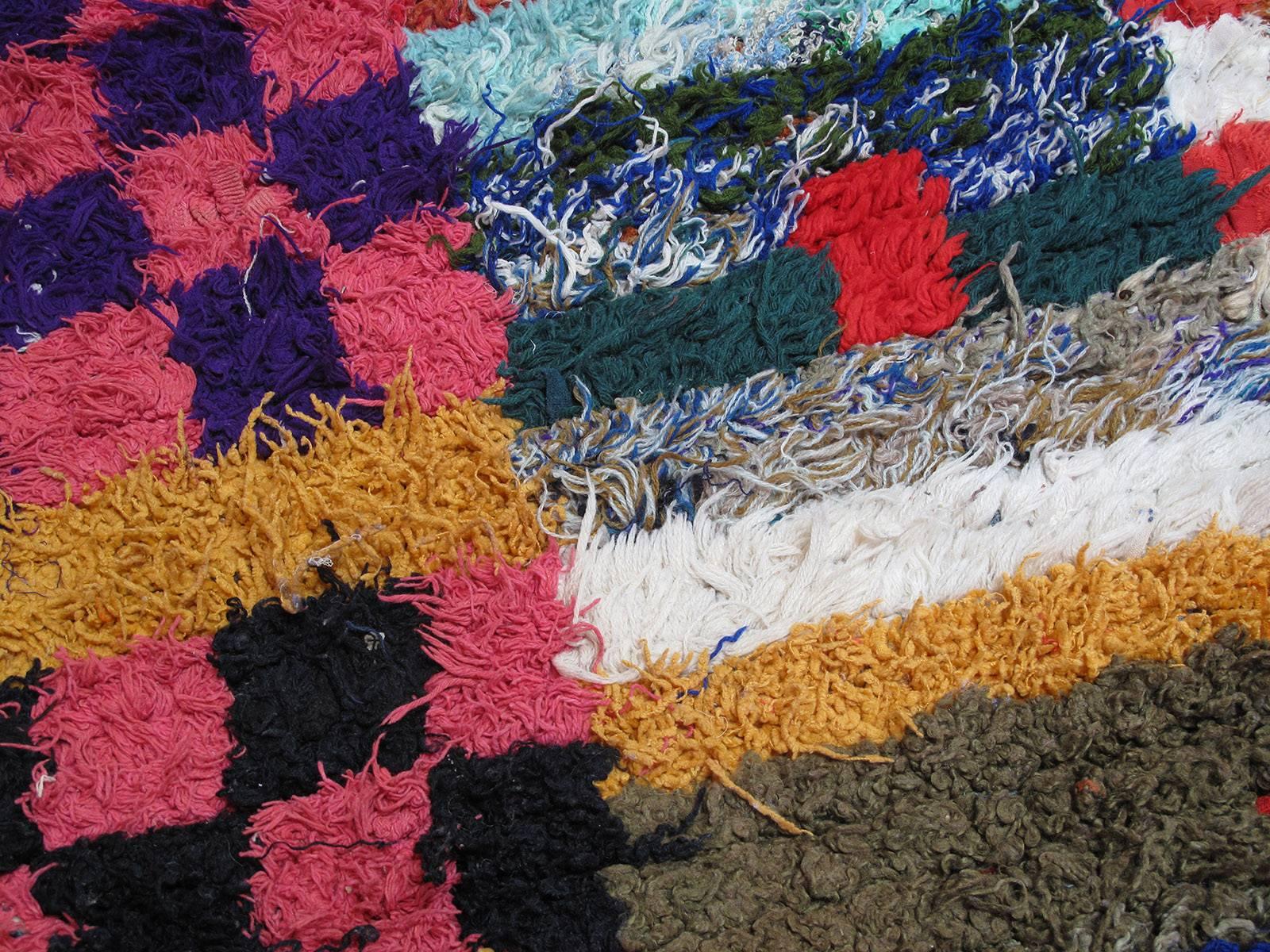 Marokkanischer „Boucherouit“ oder Azilal-Teppich (Baumwolle) im Angebot