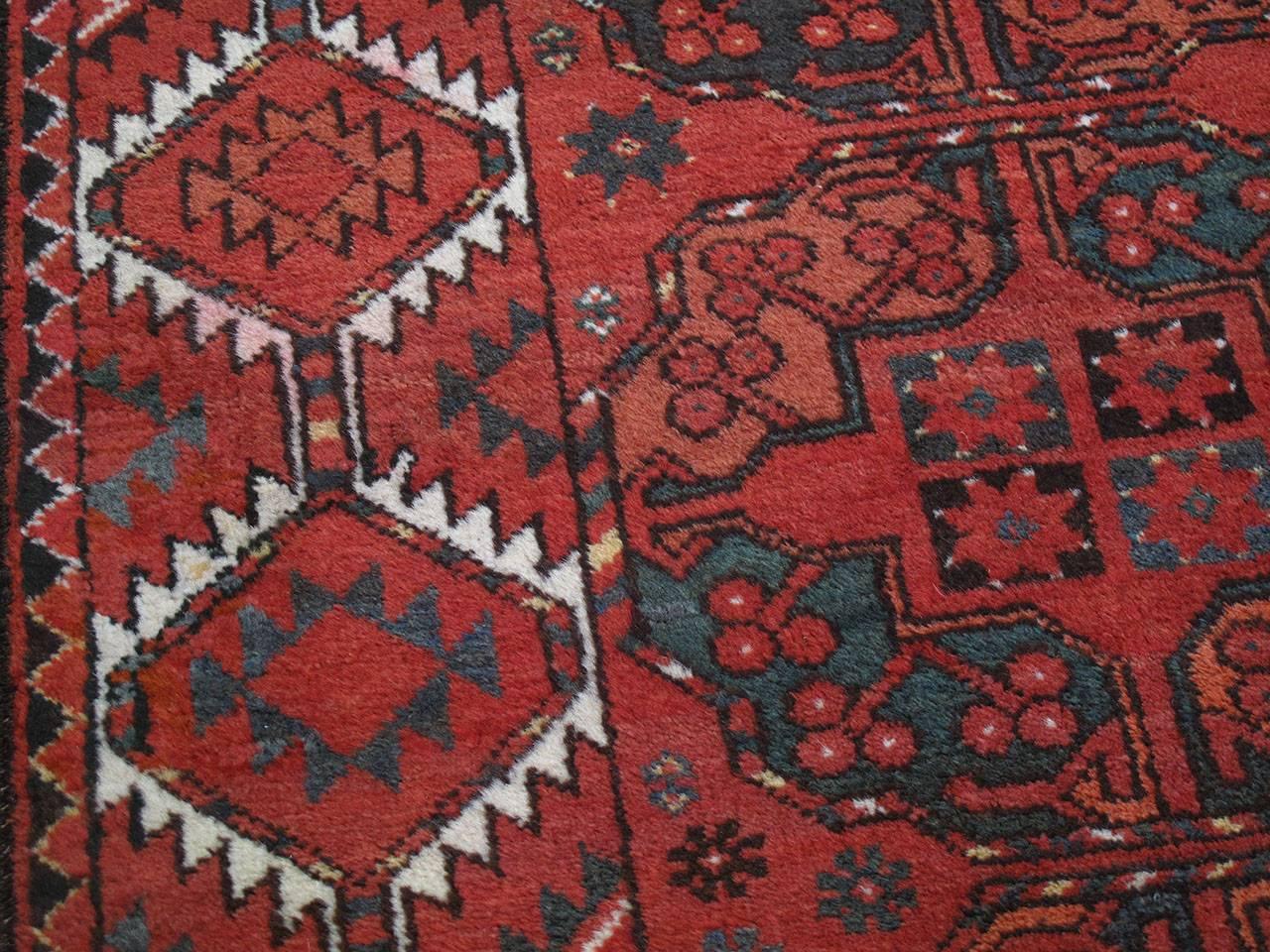 Antique Ersari Main Carpet In Excellent Condition In New York, NY